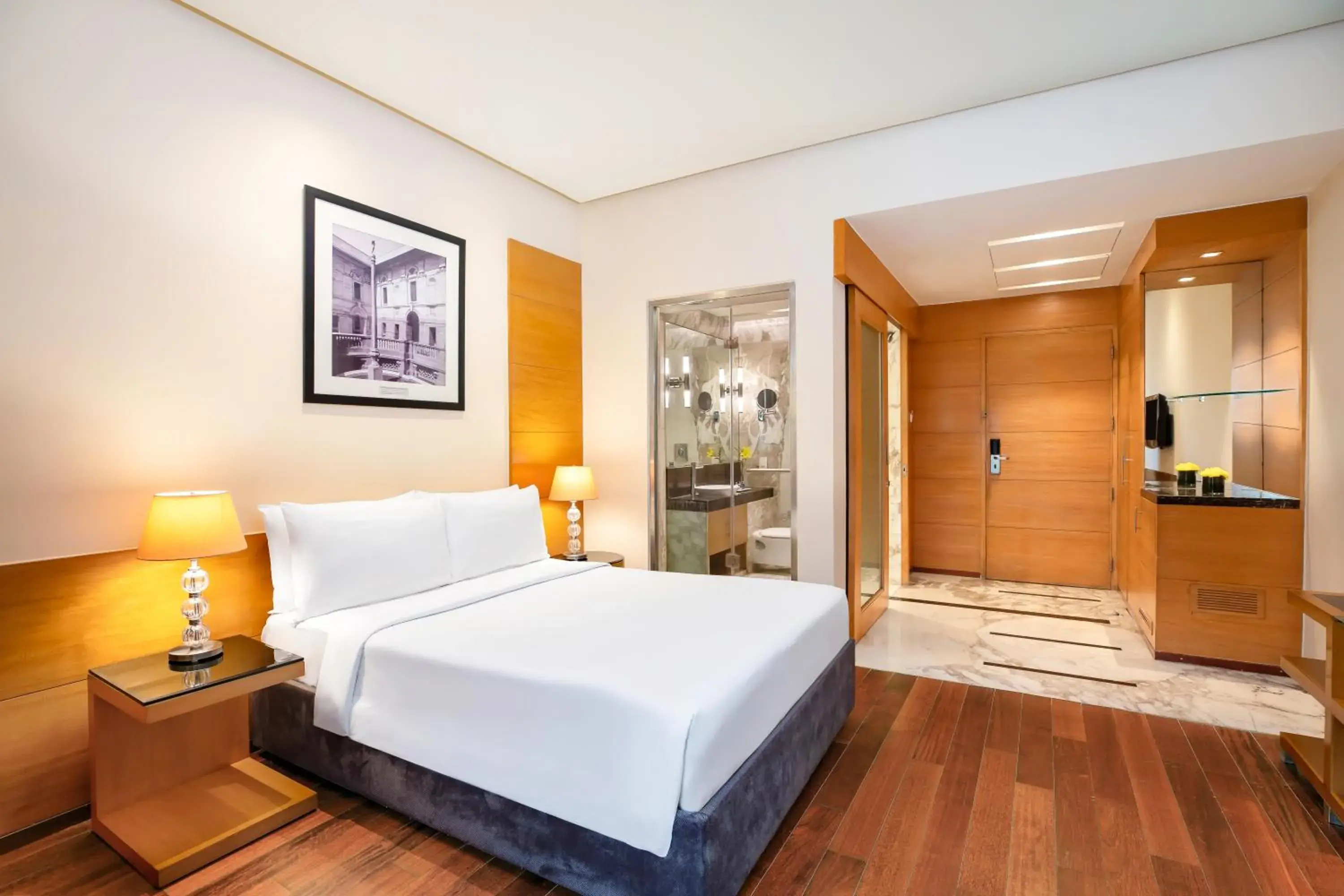 Photo of the whole room, Bed in Radisson Blu Marina Hotel Connaught Place Photo of the whole room, Bed in Radisson Blu Marina Hotel Connaught Place