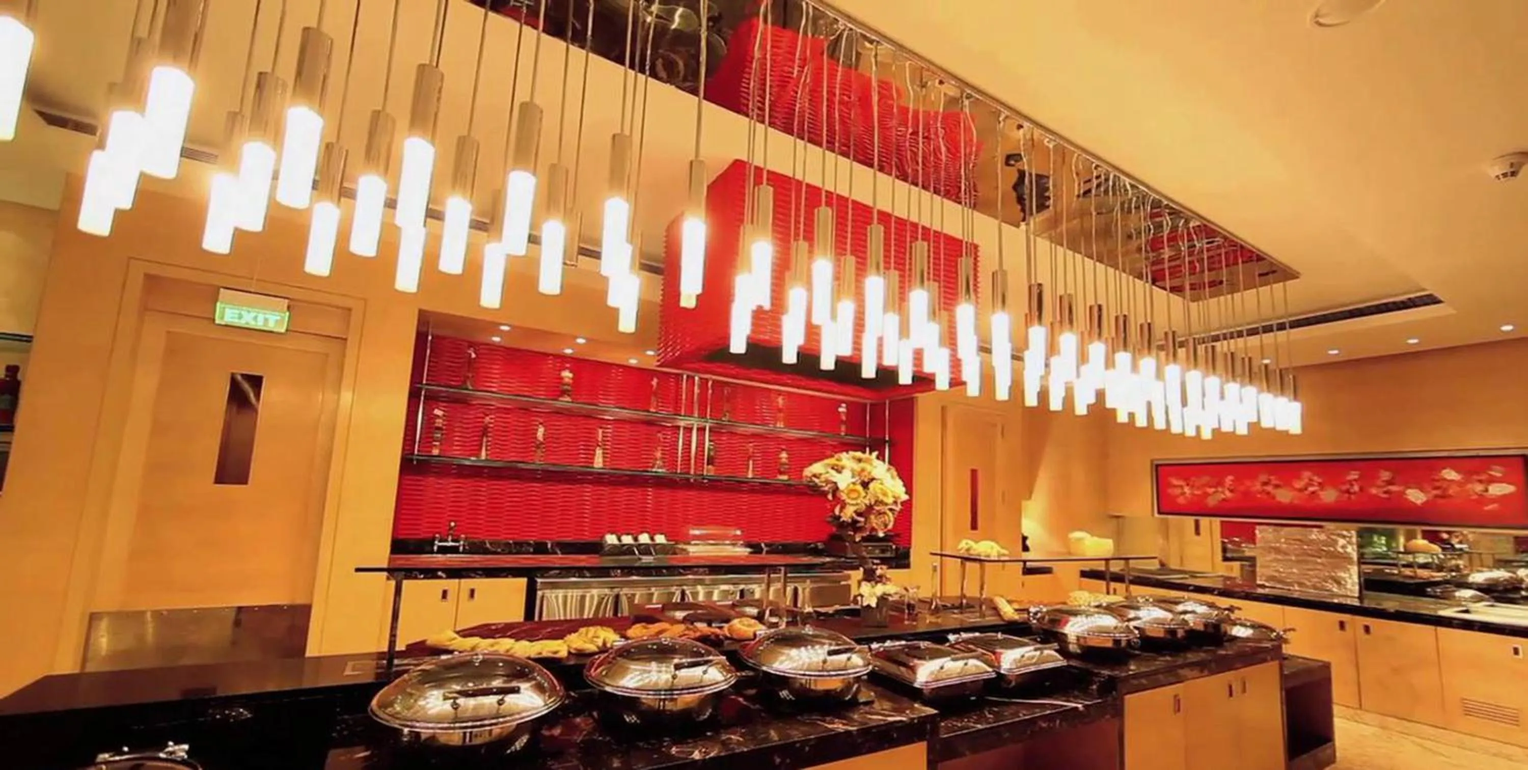 Restaurant/places to eat in Radisson Blu Marina Hotel Connaught Place