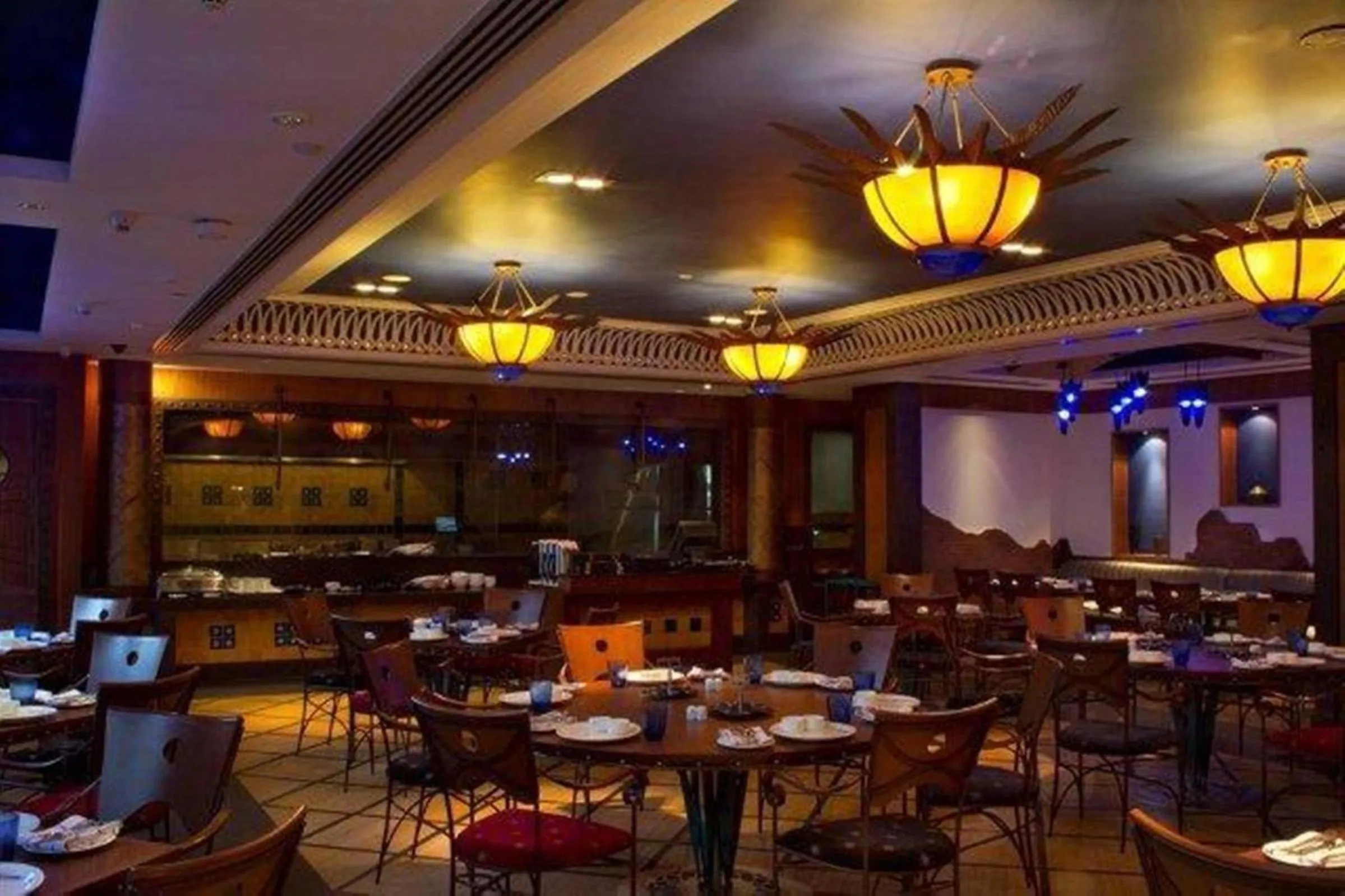 Restaurant/places to eat in Radisson Blu Marina Hotel Connaught Place