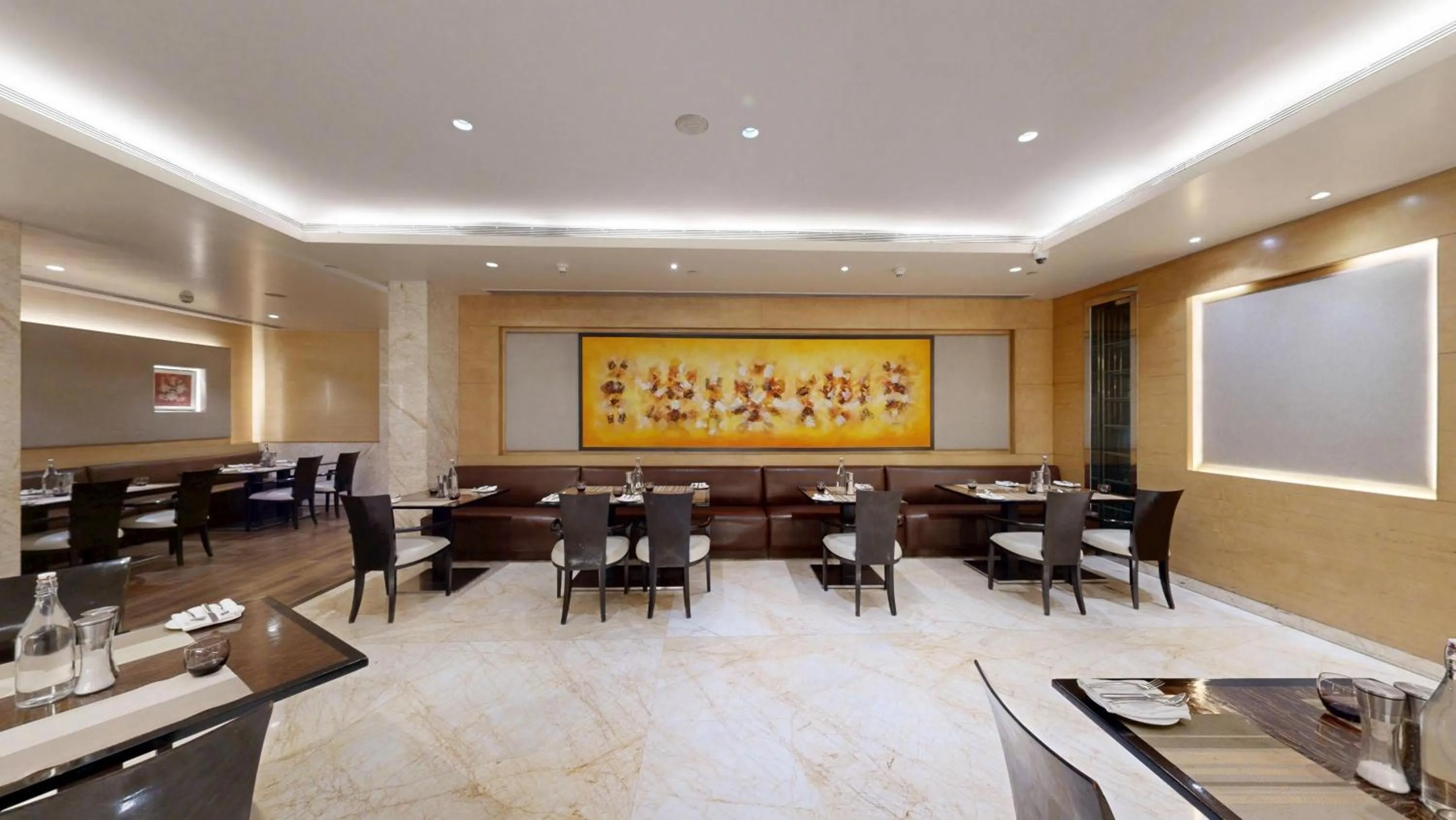 Restaurant/places to eat in Radisson Blu Marina Hotel Connaught Place