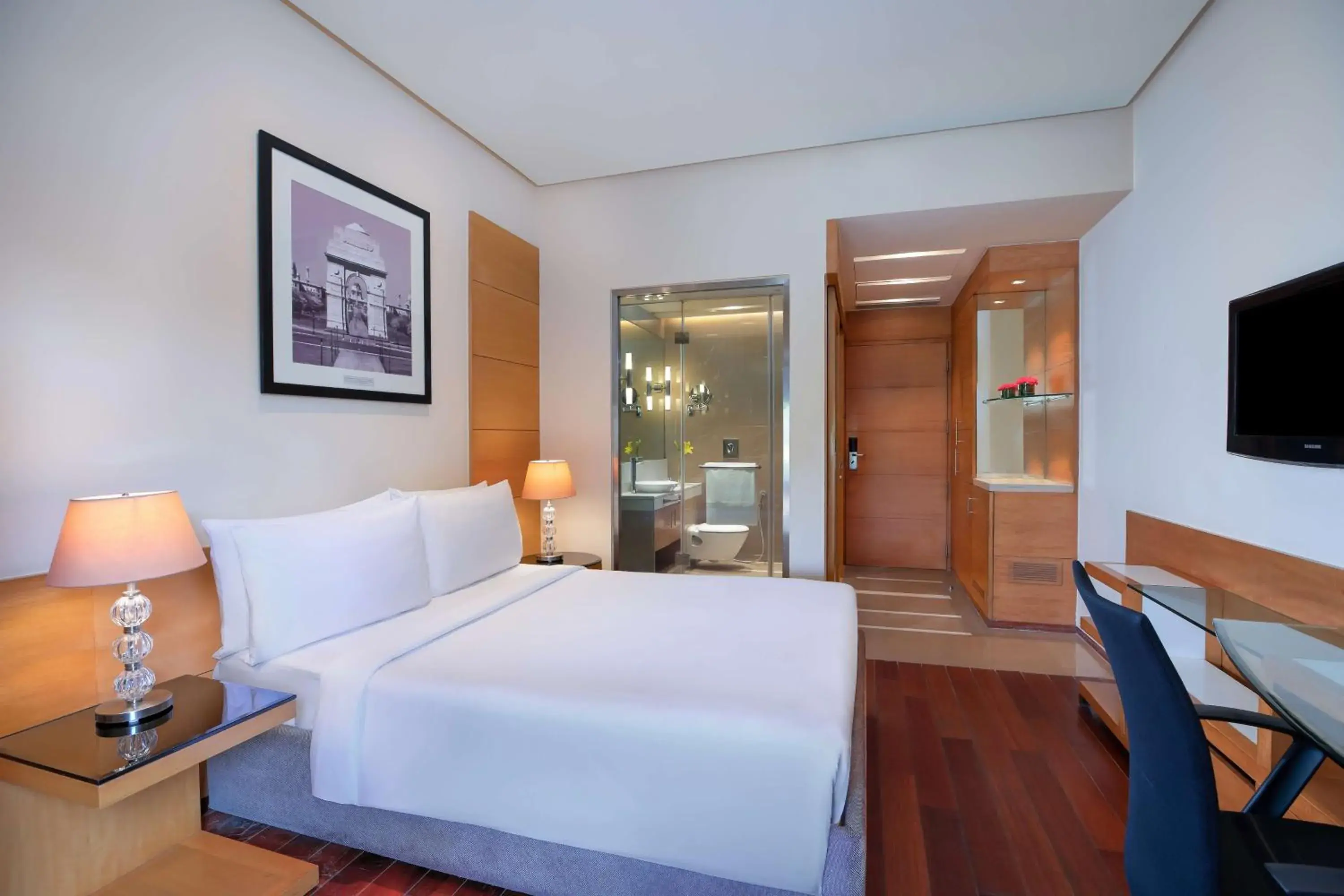 Photo of the whole room, Bed in Radisson Blu Marina Hotel Connaught Place Photo of the whole room, Bed in Radisson Blu Marina Hotel Connaught Place