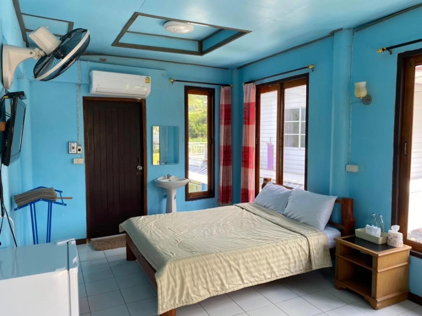 Bed in Home OK Taleymok