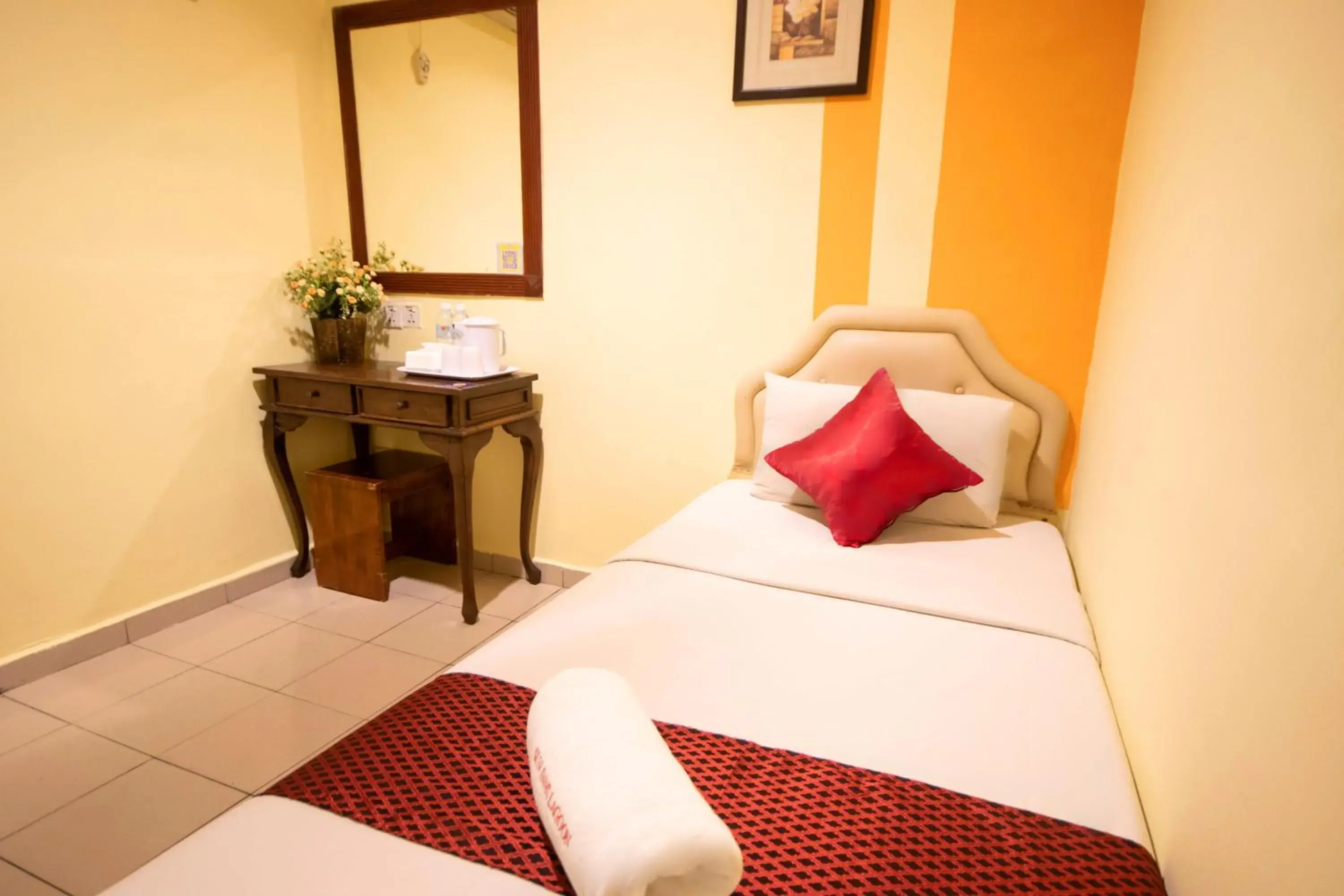 Single Room No Window in Sun Inns Hotel Lagoon near Sunway Lagoon Theme Park Single Room No Window in Sun Inns Hotel Lagoon near Sunway Lagoon Theme Park