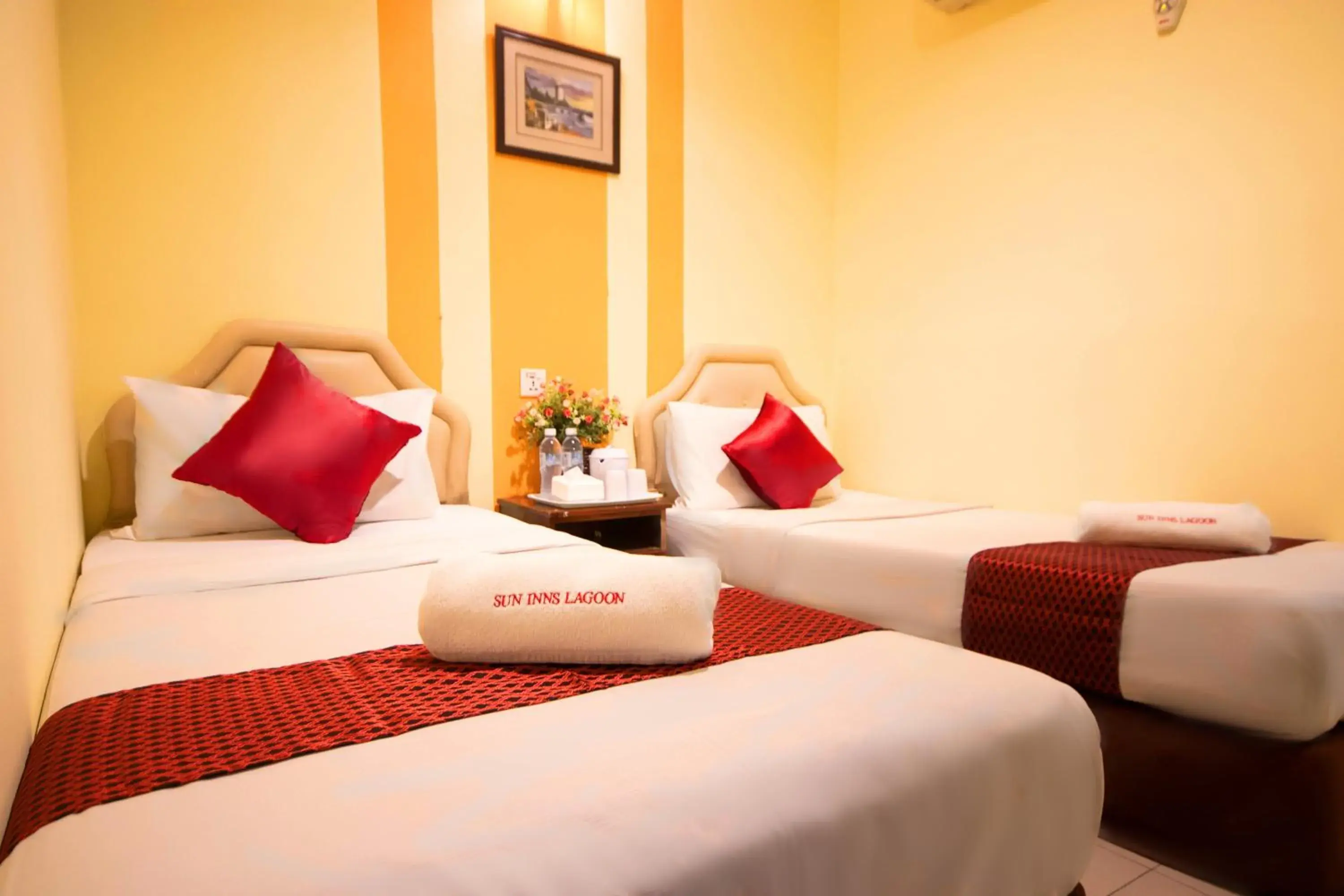 Bed in Sun Inns Hotel Lagoon near Sunway Lagoon Theme Park Bed in Sun Inns Hotel Lagoon near Sunway Lagoon Theme Park