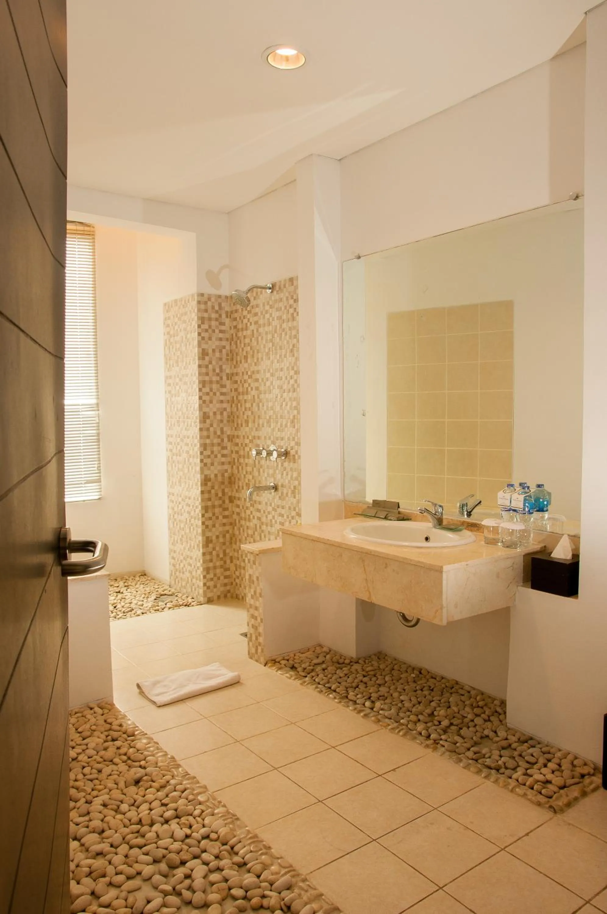 Deluxe Twin Room in Hotel Santika Bangka