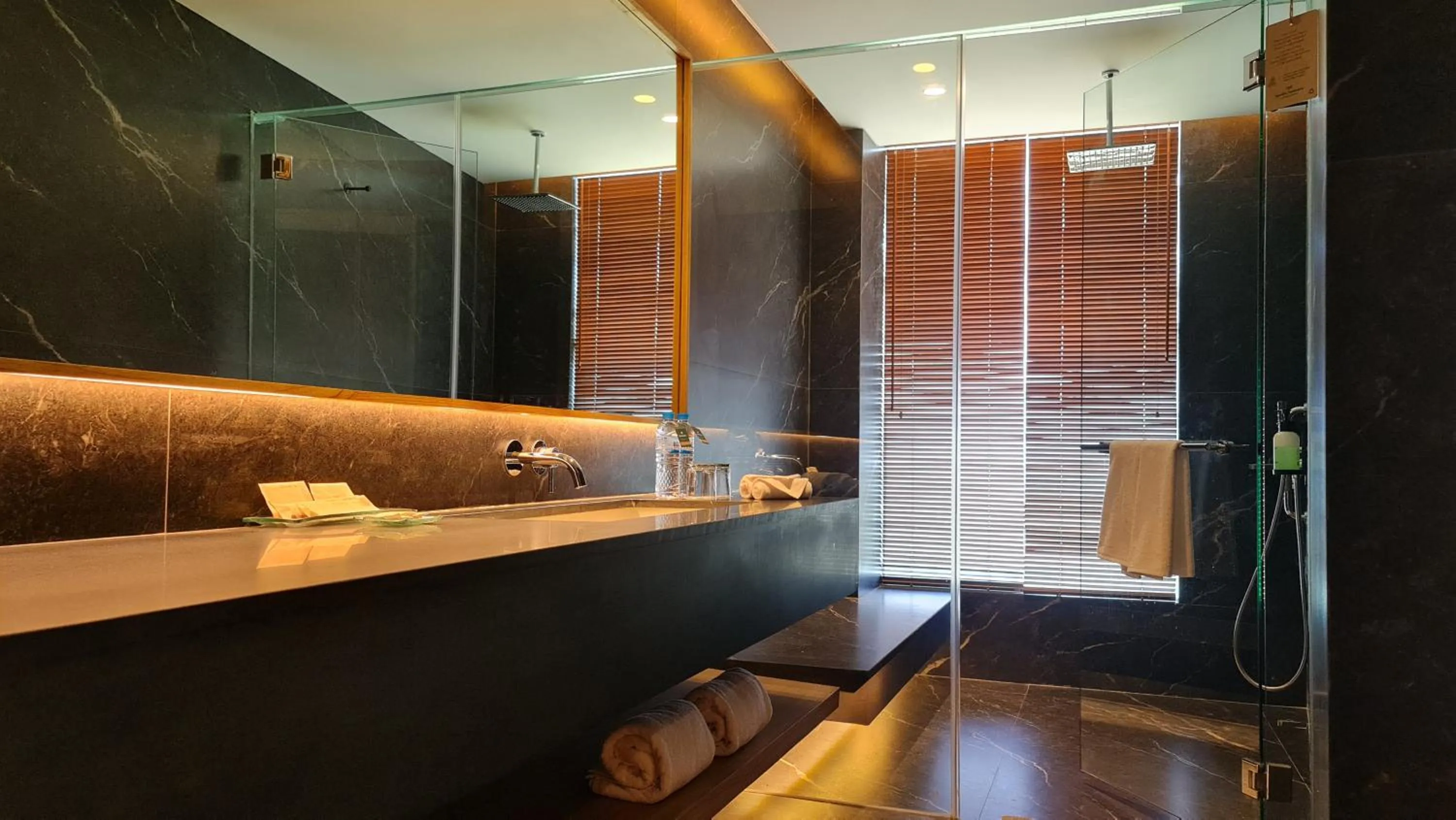 Bathroom in Hotel Santika Bangka