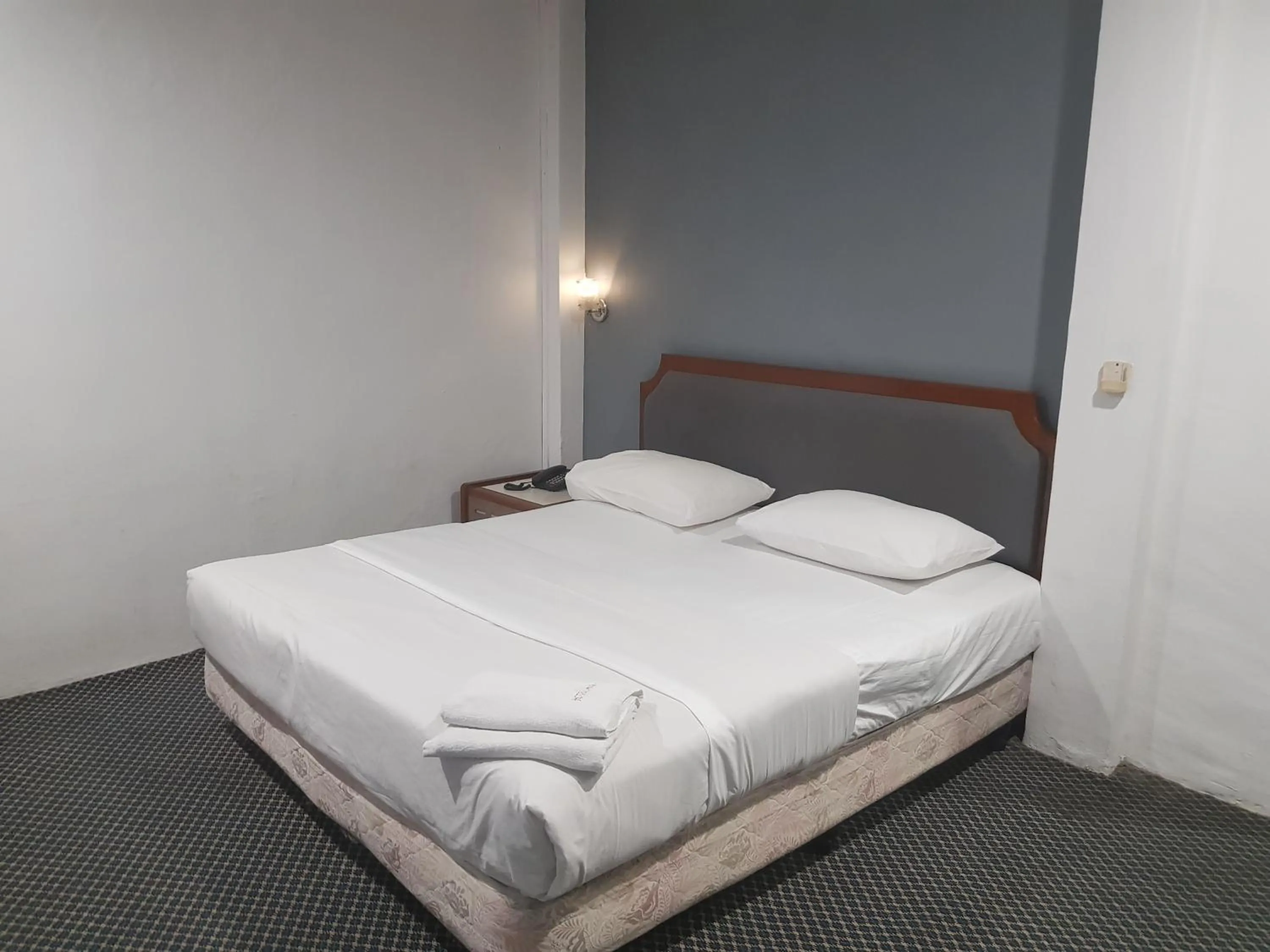 Bed in Anika Inn - Kluang