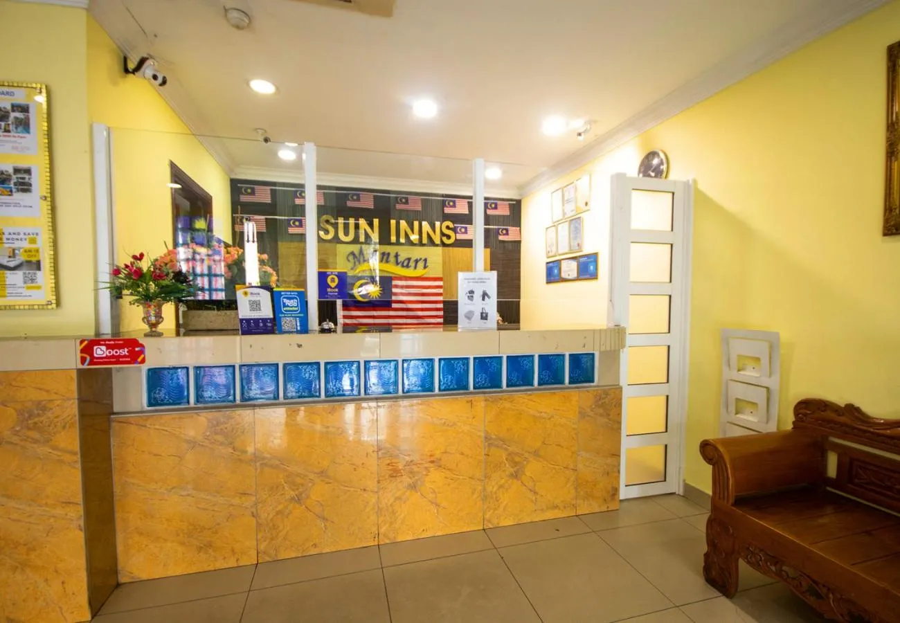 Lobby or reception in Sun Inns Hotel Sunway Mentari