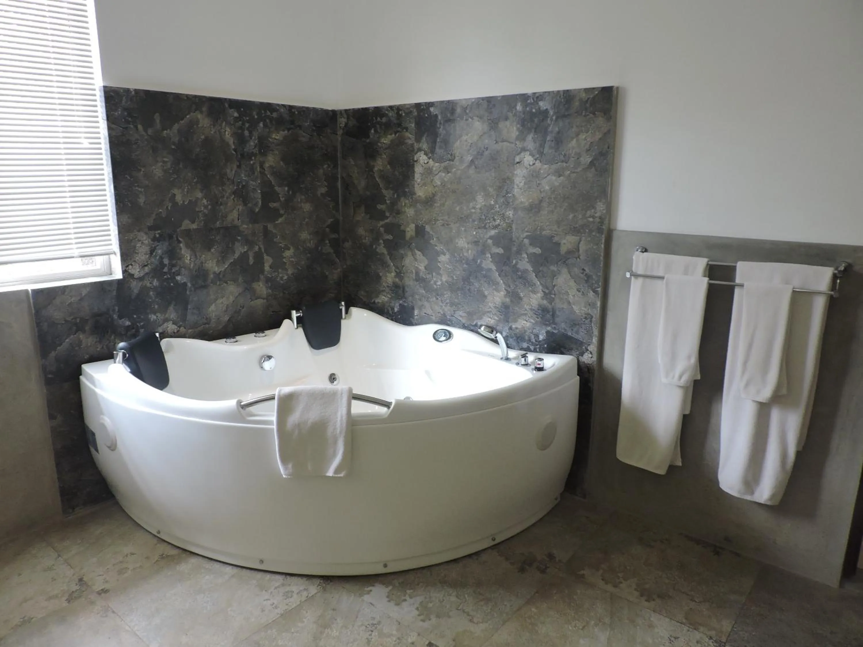 Bathroom in Pigeon Island Beach Resort