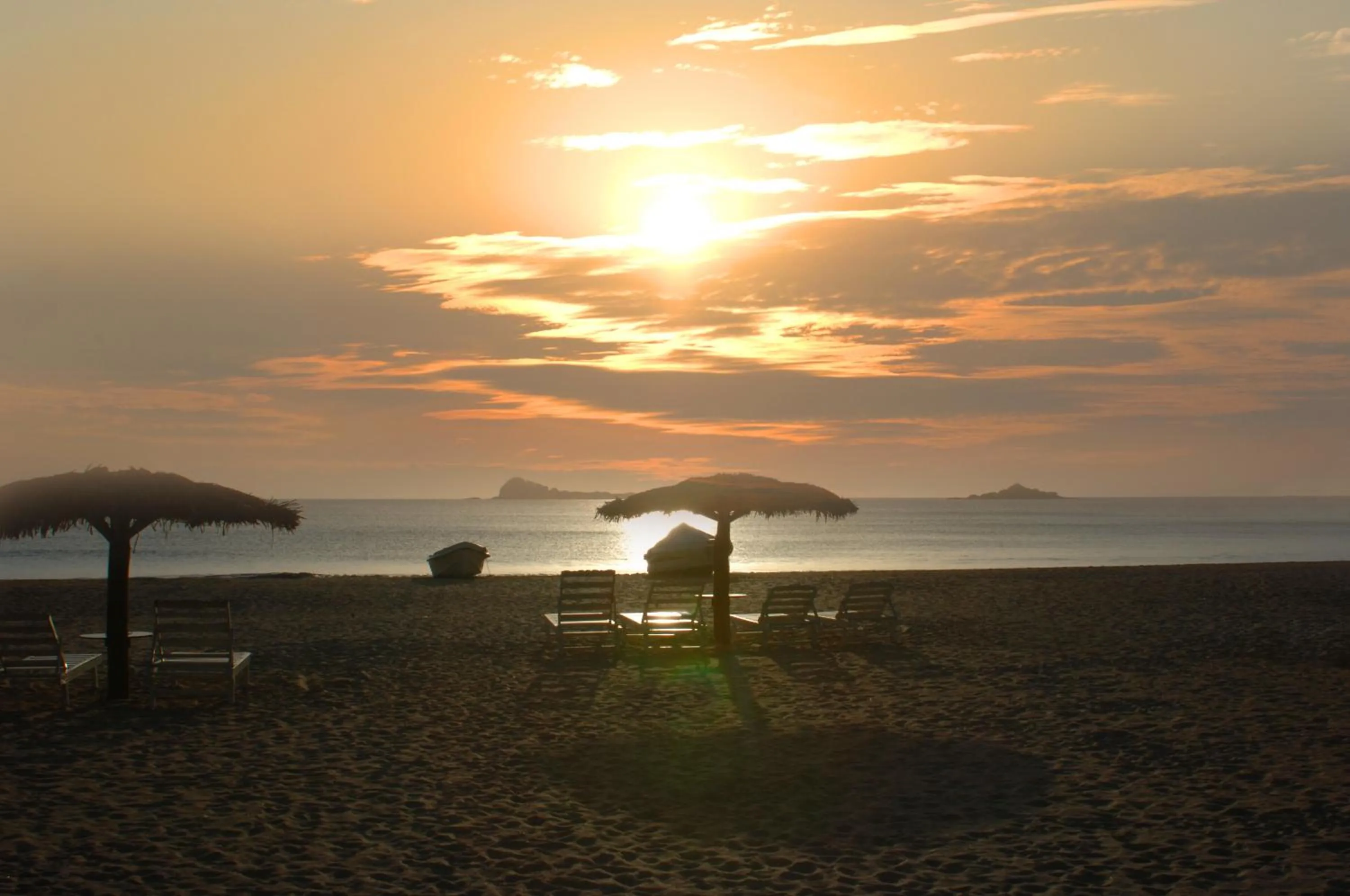 Sunrise in Pigeon Island Beach Resort