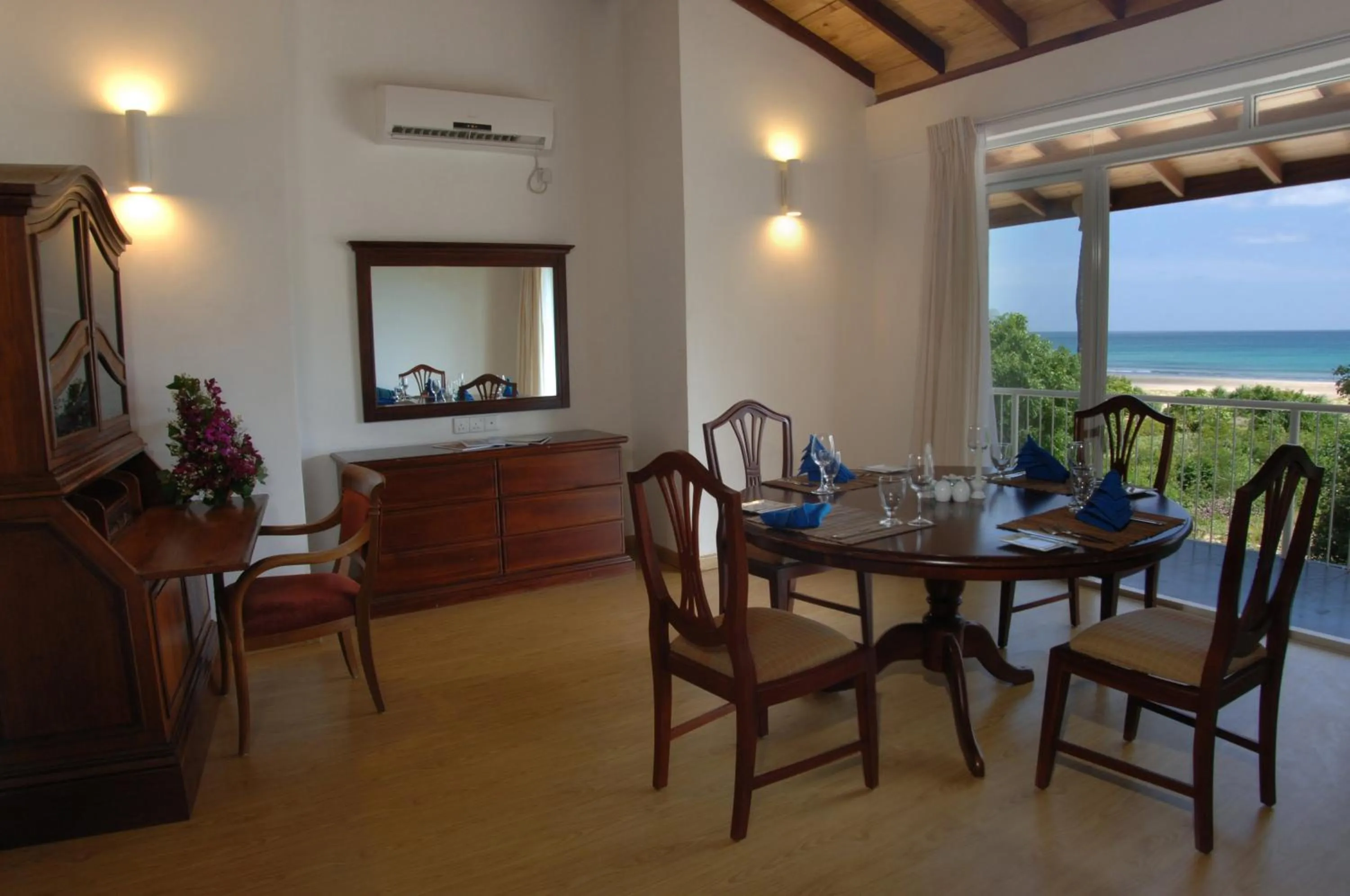 Dining area in Pigeon Island Beach Resort