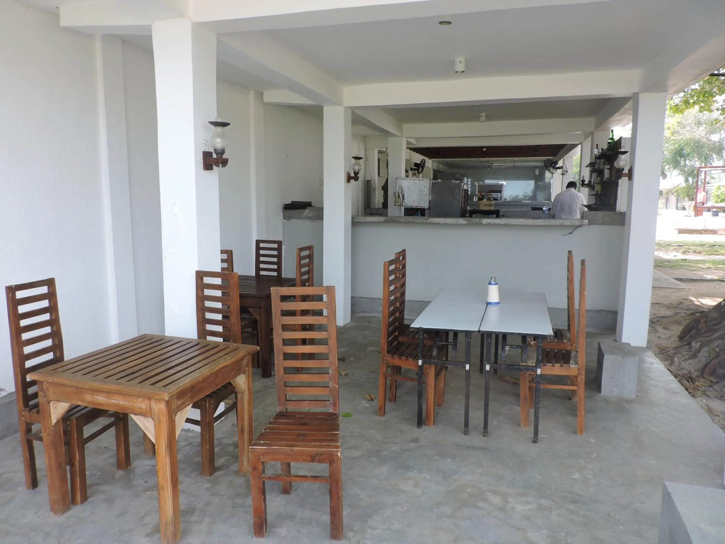 Restaurant/places to eat in Pigeon Island Beach Resort