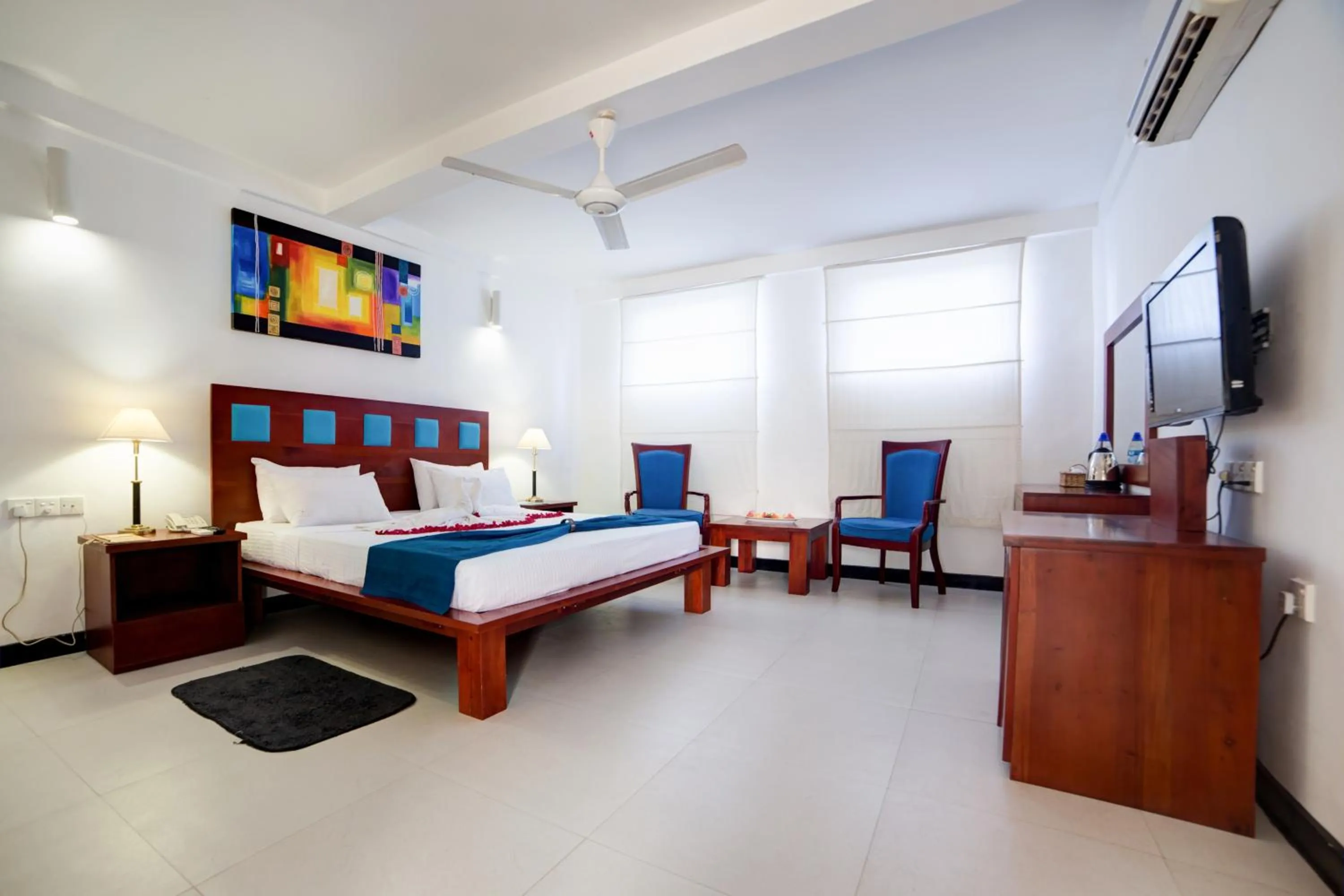 Photo of the whole room, Bed in Pigeon Island Beach Resort