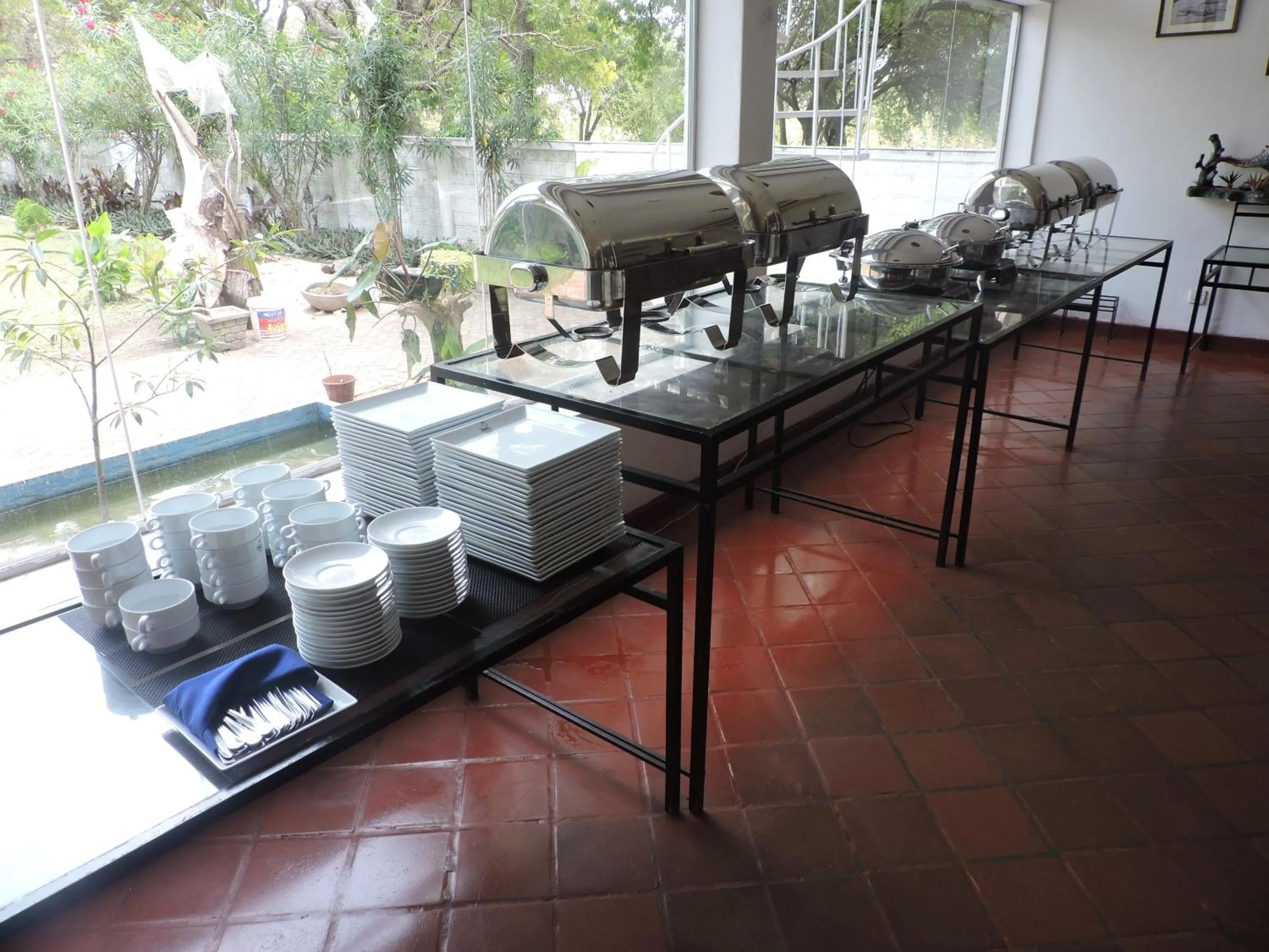 Food in Pigeon Island Beach Resort