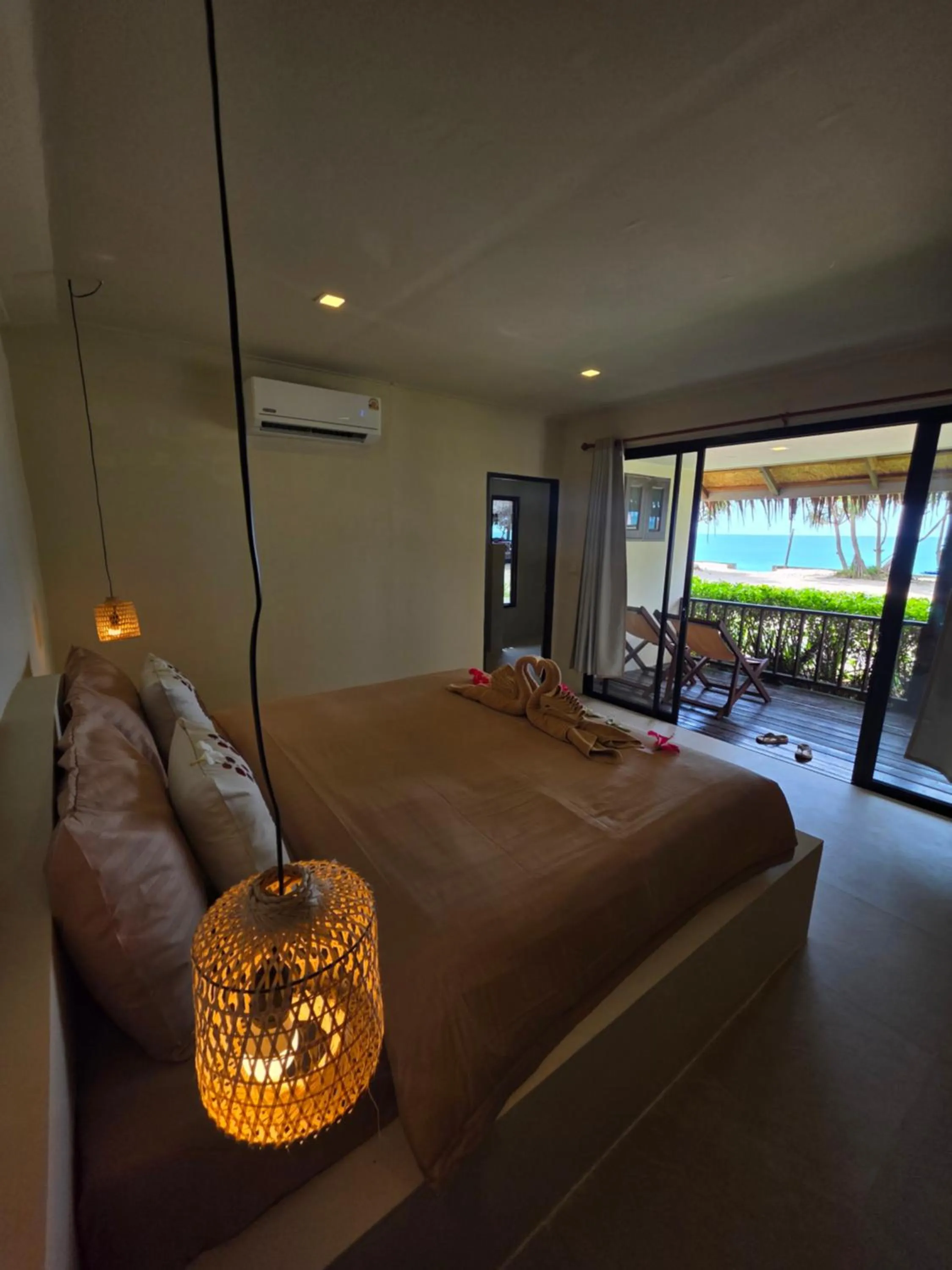 Bed in Relax Bay Beach Resort