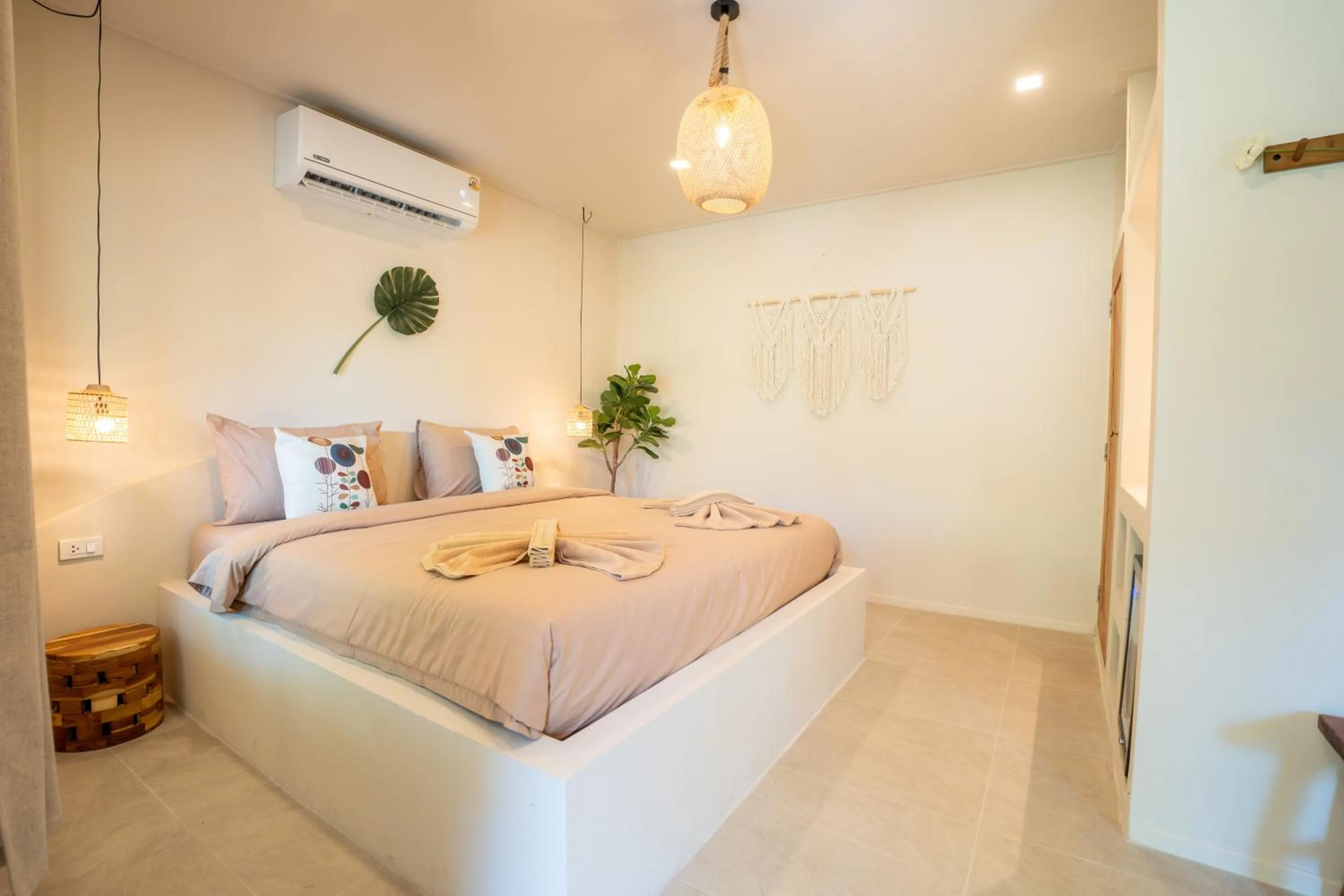 Bed in Relax Bay Beach Resort