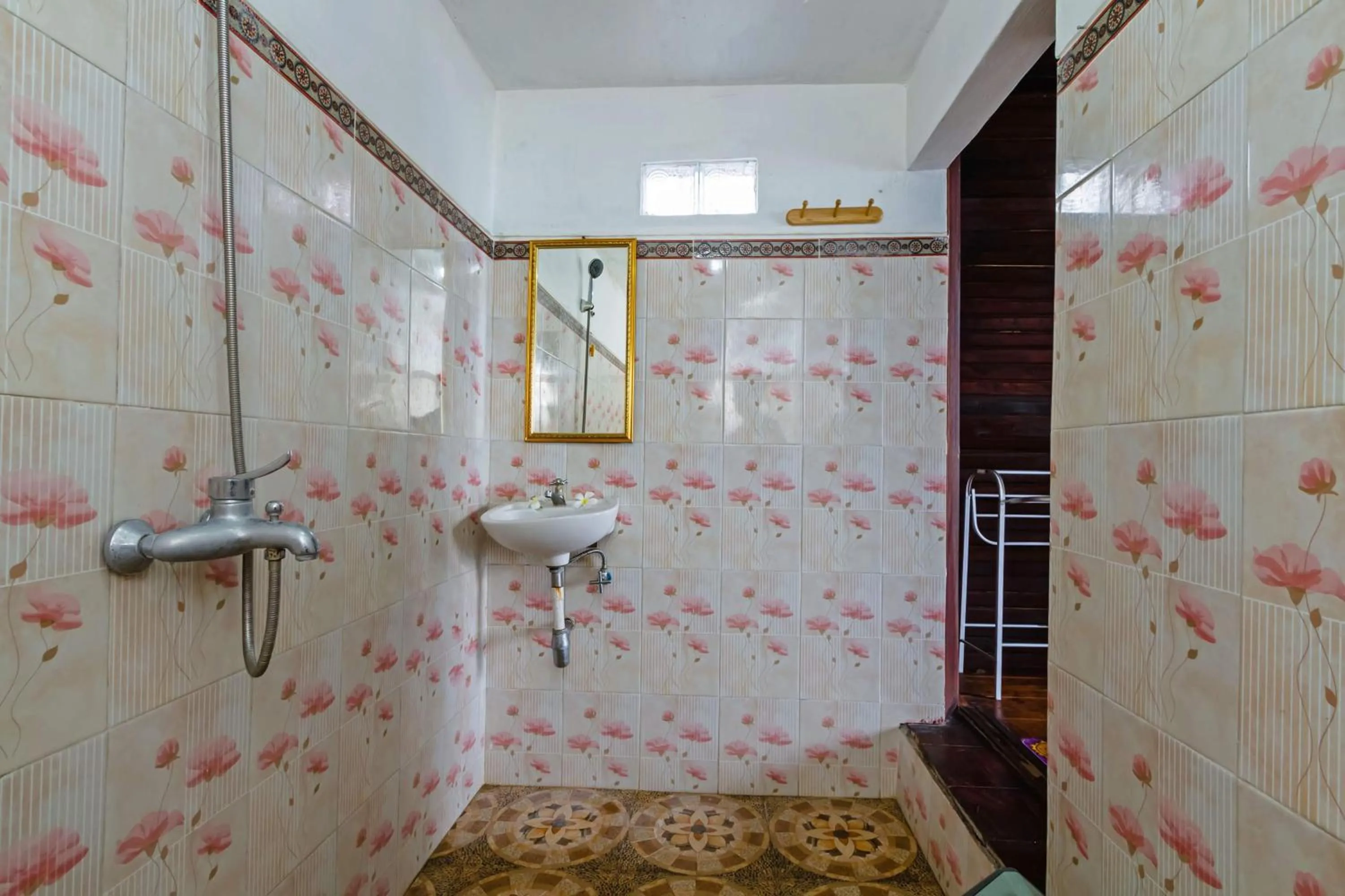 Bathroom in Rama Homestay