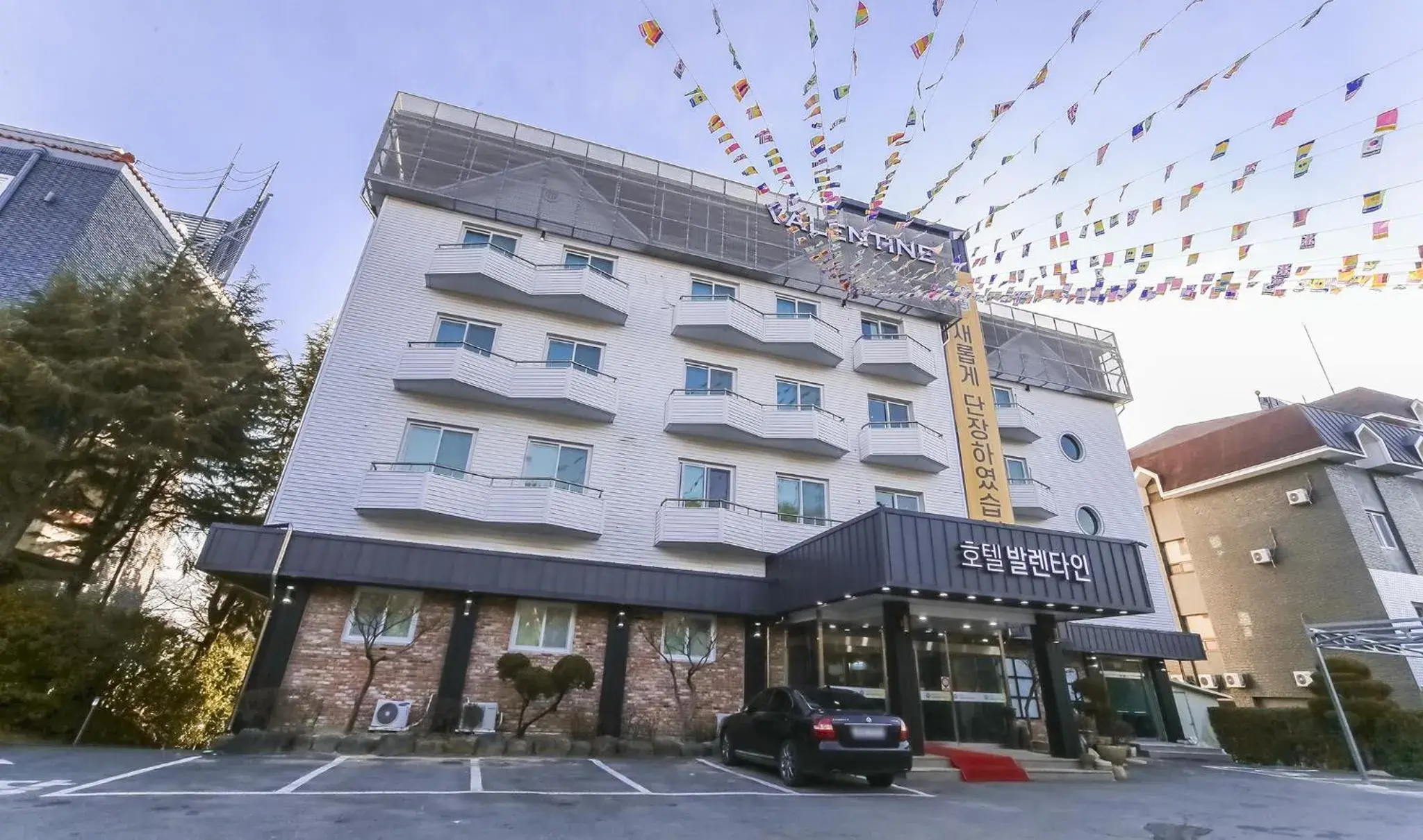 Property building in Hotel Valentine Gyeongju Property building in Hotel Valentine Gyeongju