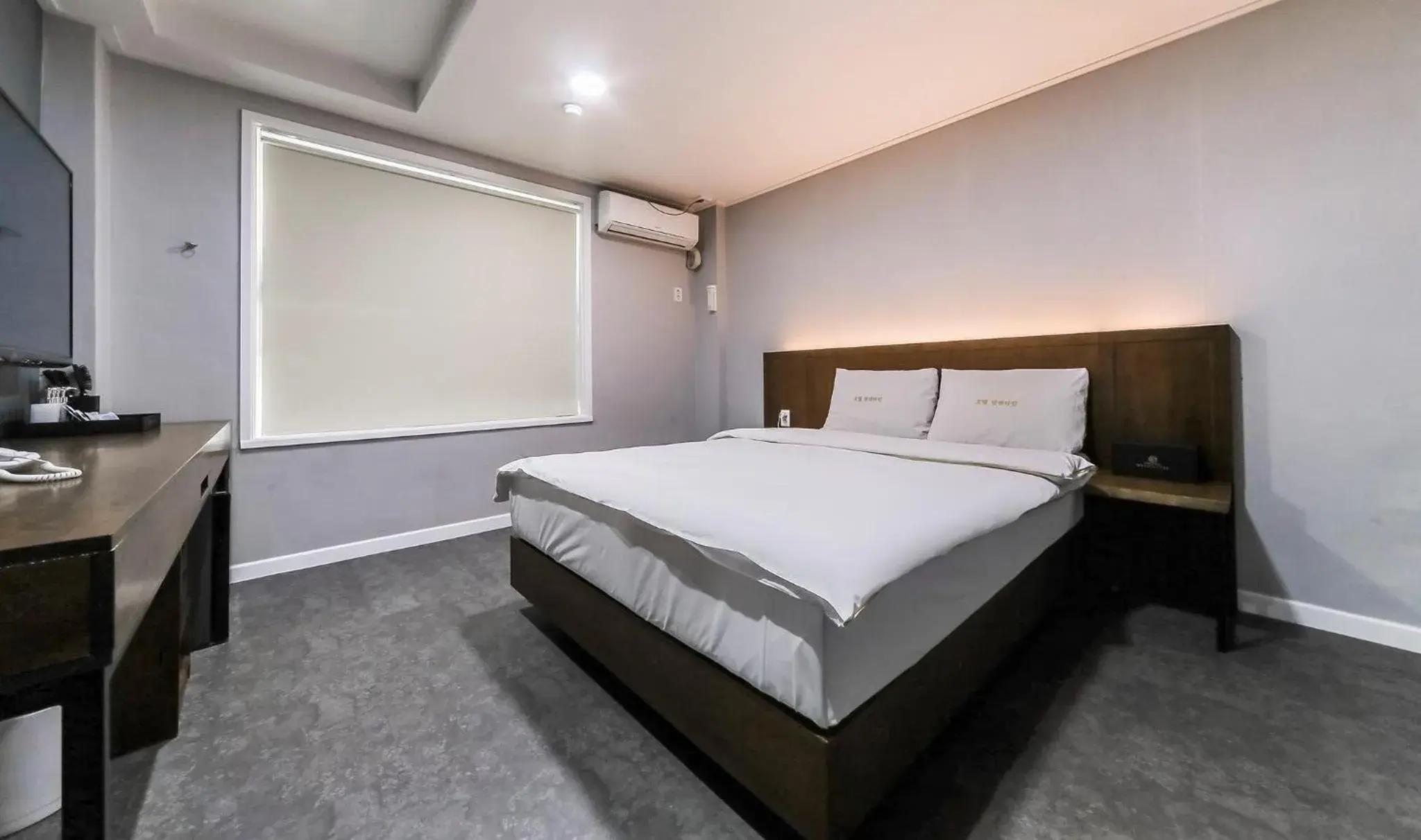 Photo of the whole room, Bed in Hotel Valentine Gyeongju Photo of the whole room, Bed in Hotel Valentine Gyeongju