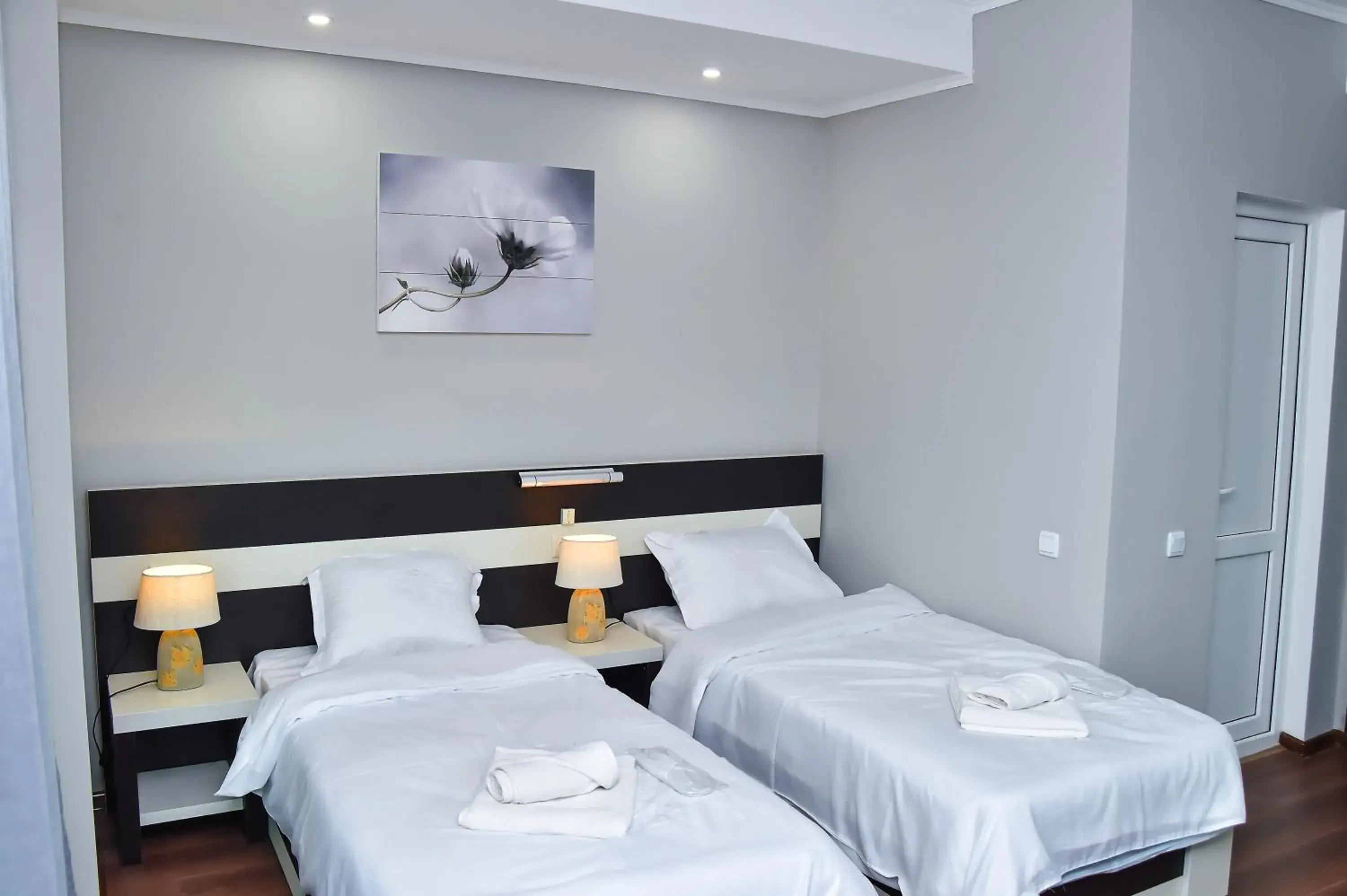 Deluxe Double or Twin Room with River View in Gelati Tower Deluxe Double or Twin Room with River View in Gelati Tower