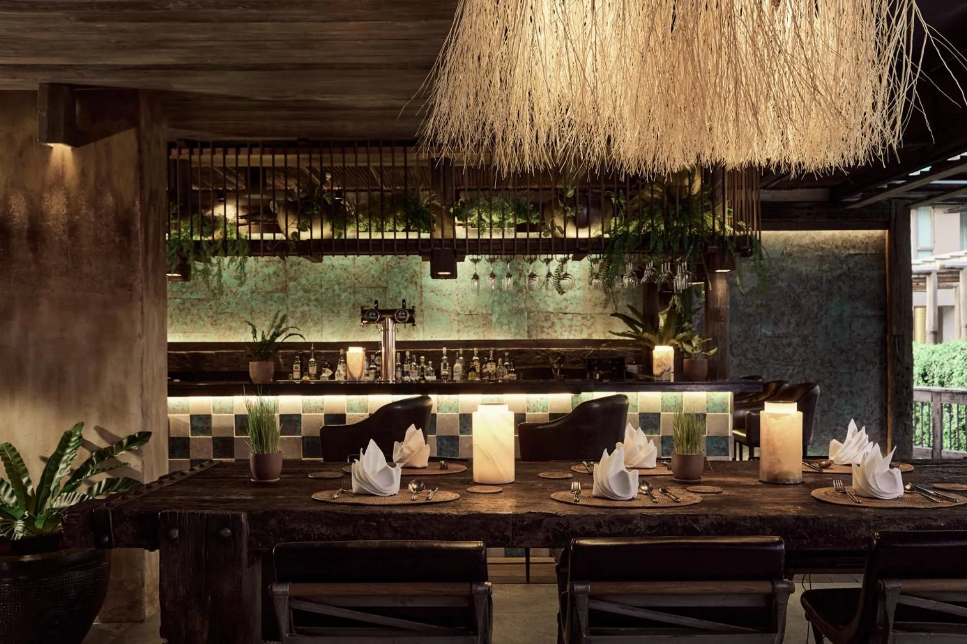 Restaurant/places to eat in Dinso Resort & Villas Phuket, Vignette Collection by IHG