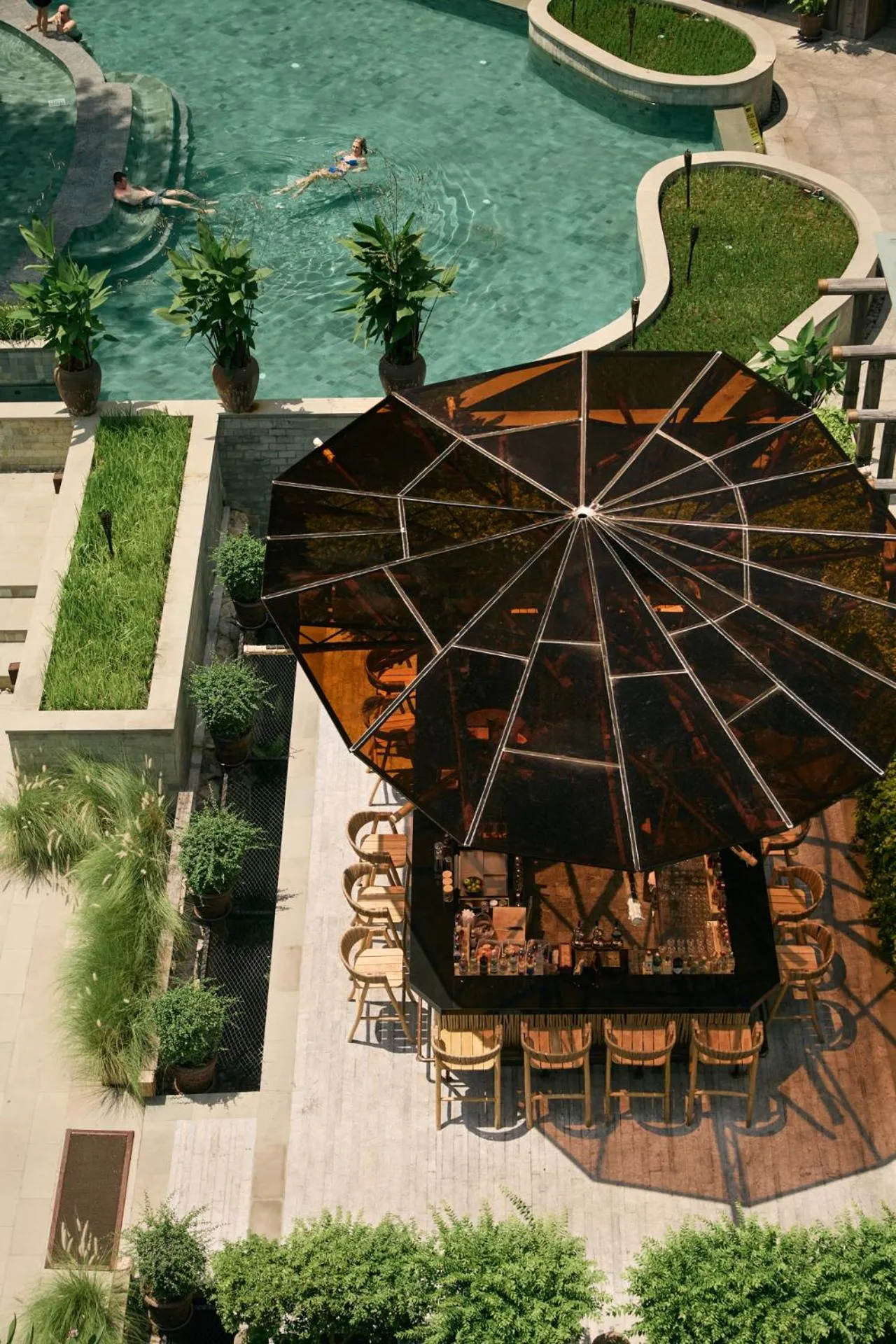 Lounge or bar in Dinso Resort & Villas Phuket, Vignette Collection by IHG