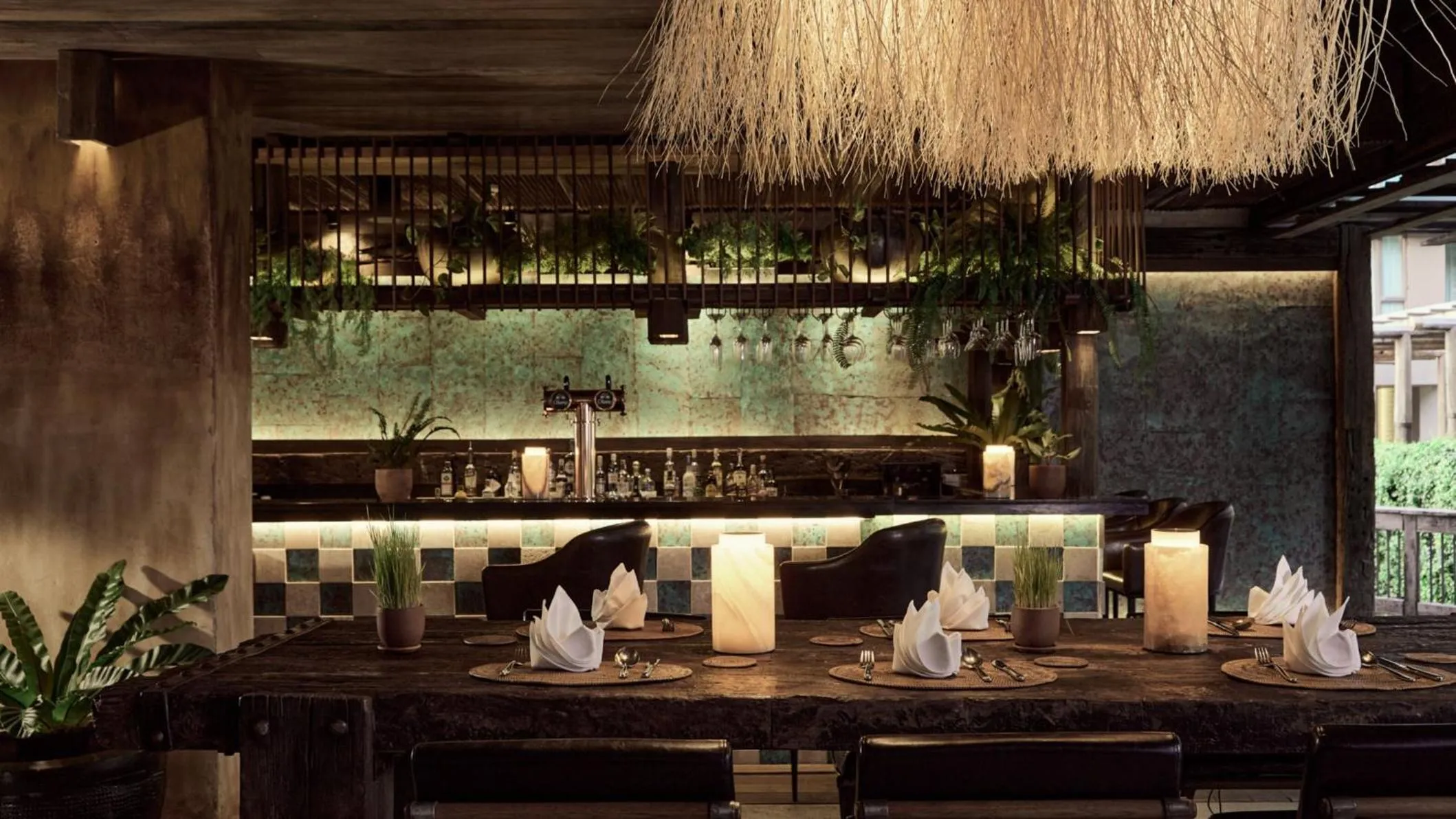 Restaurant/places to eat in Dinso Resort & Villas Phuket, Vignette Collection by IHG