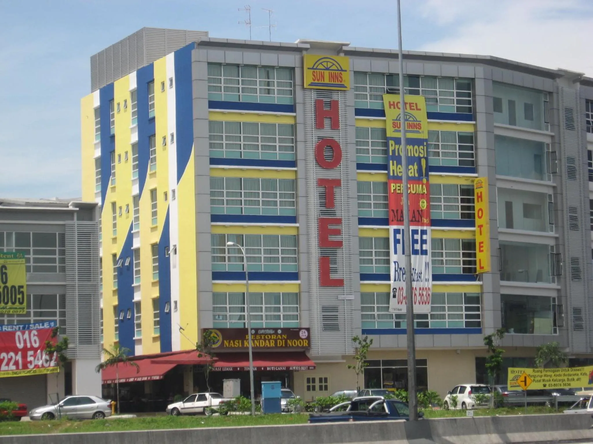 Property building in Sun Inns Hotel Puchong