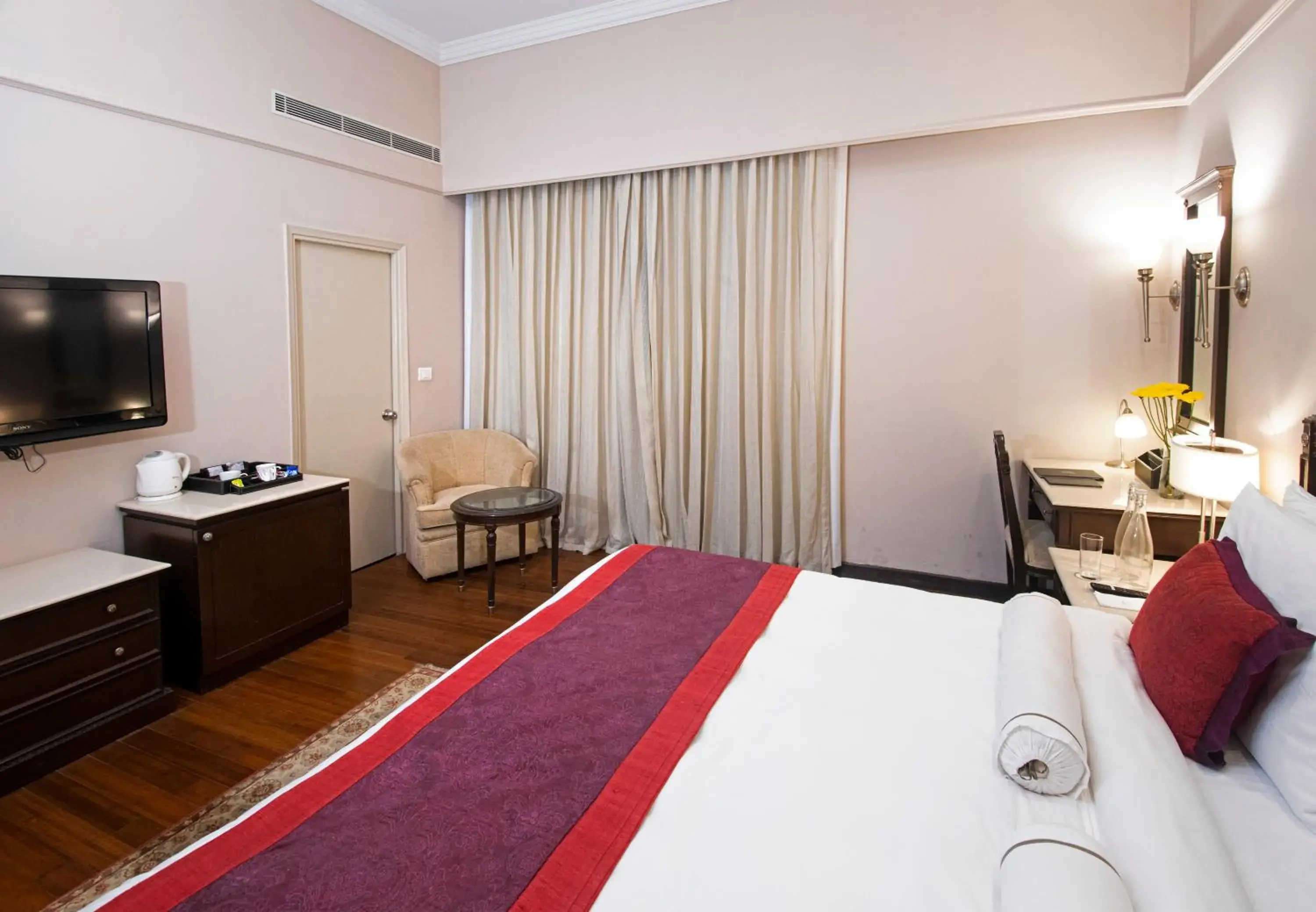 Superior King Bed Room in The Claridges New Delhi Superior King Bed Room in The Claridges New Delhi