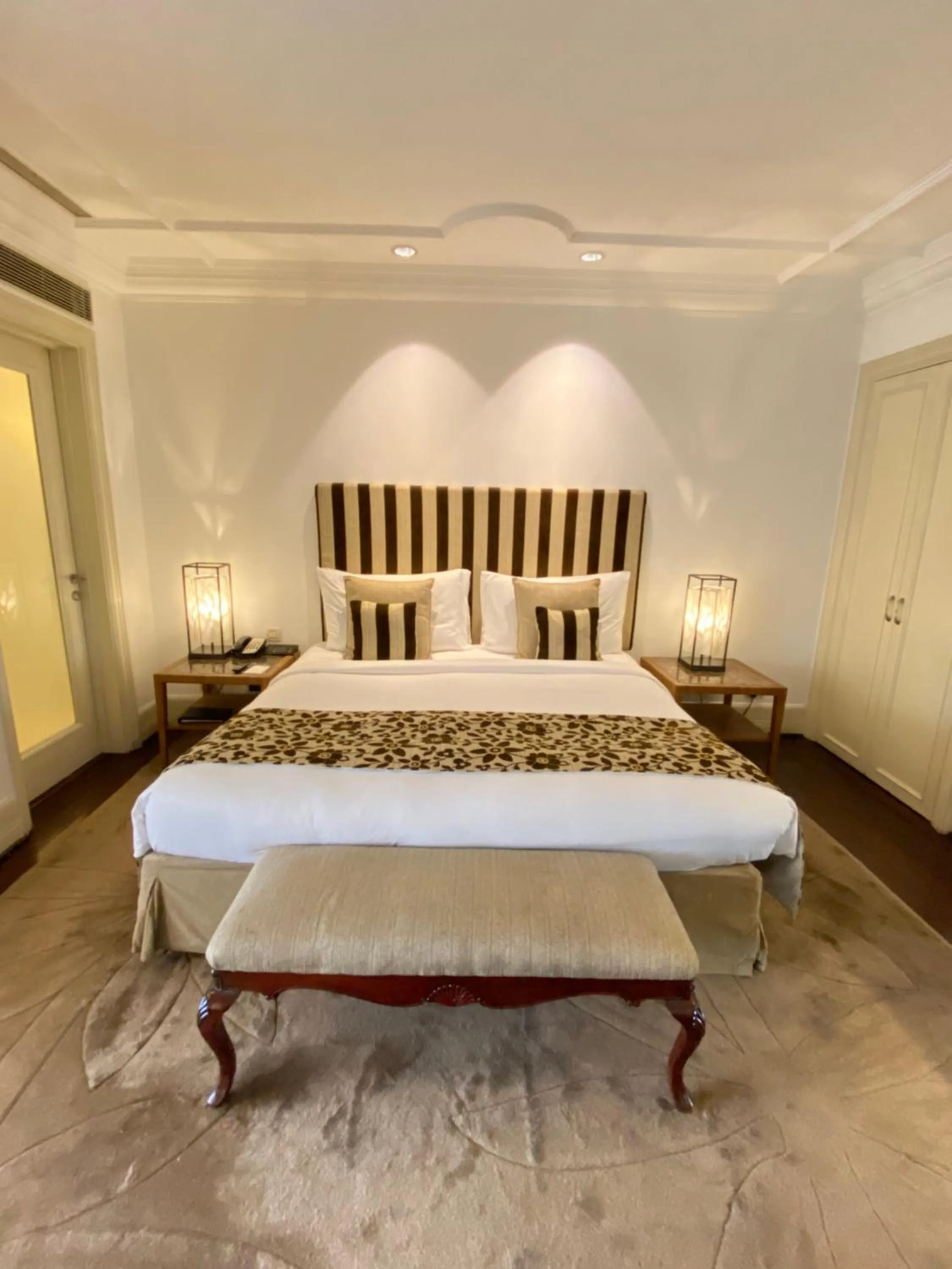 Bed in The Claridges New Delhi