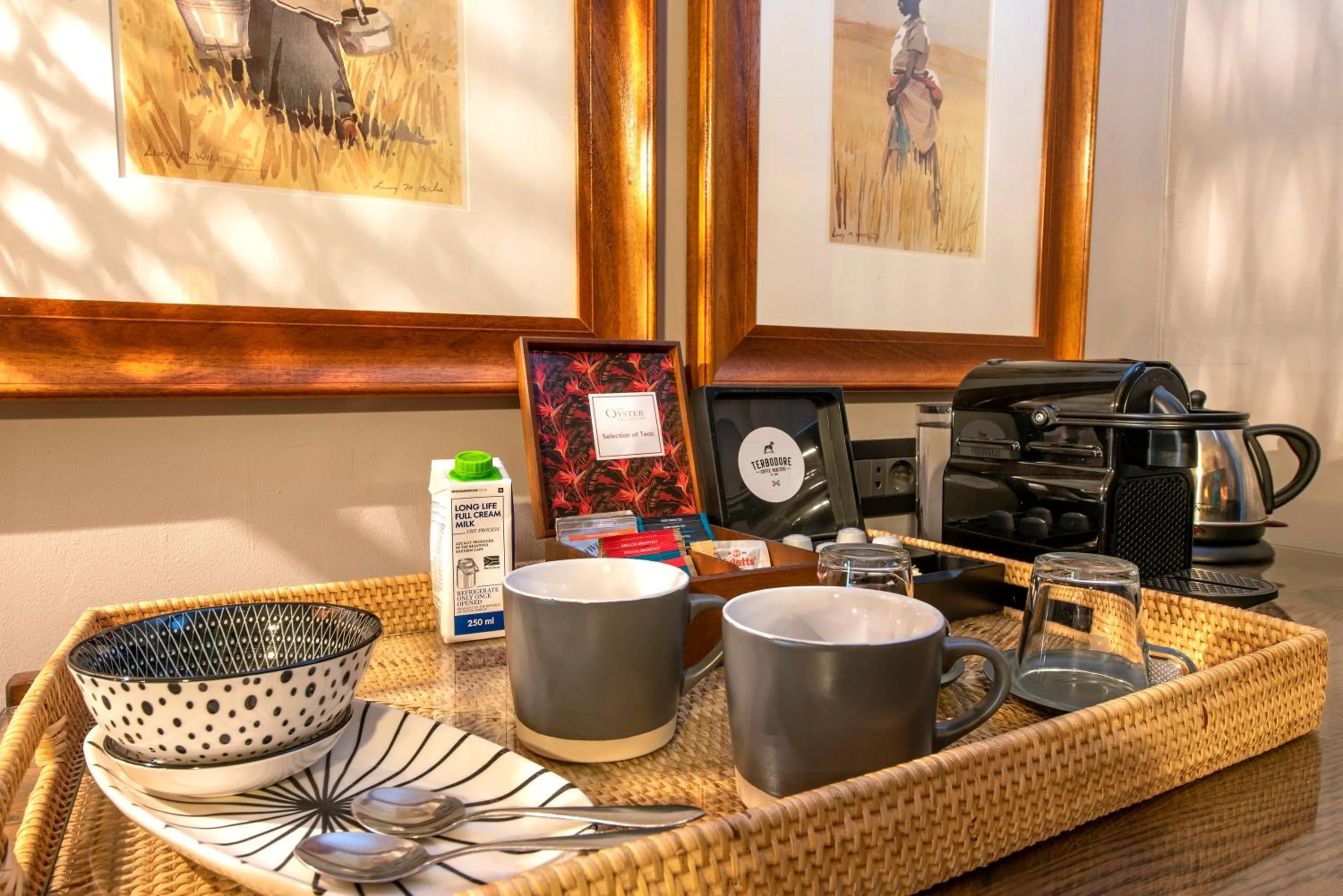 Coffee/tea facilities in Avondrood Guest House by The Oyster Collection