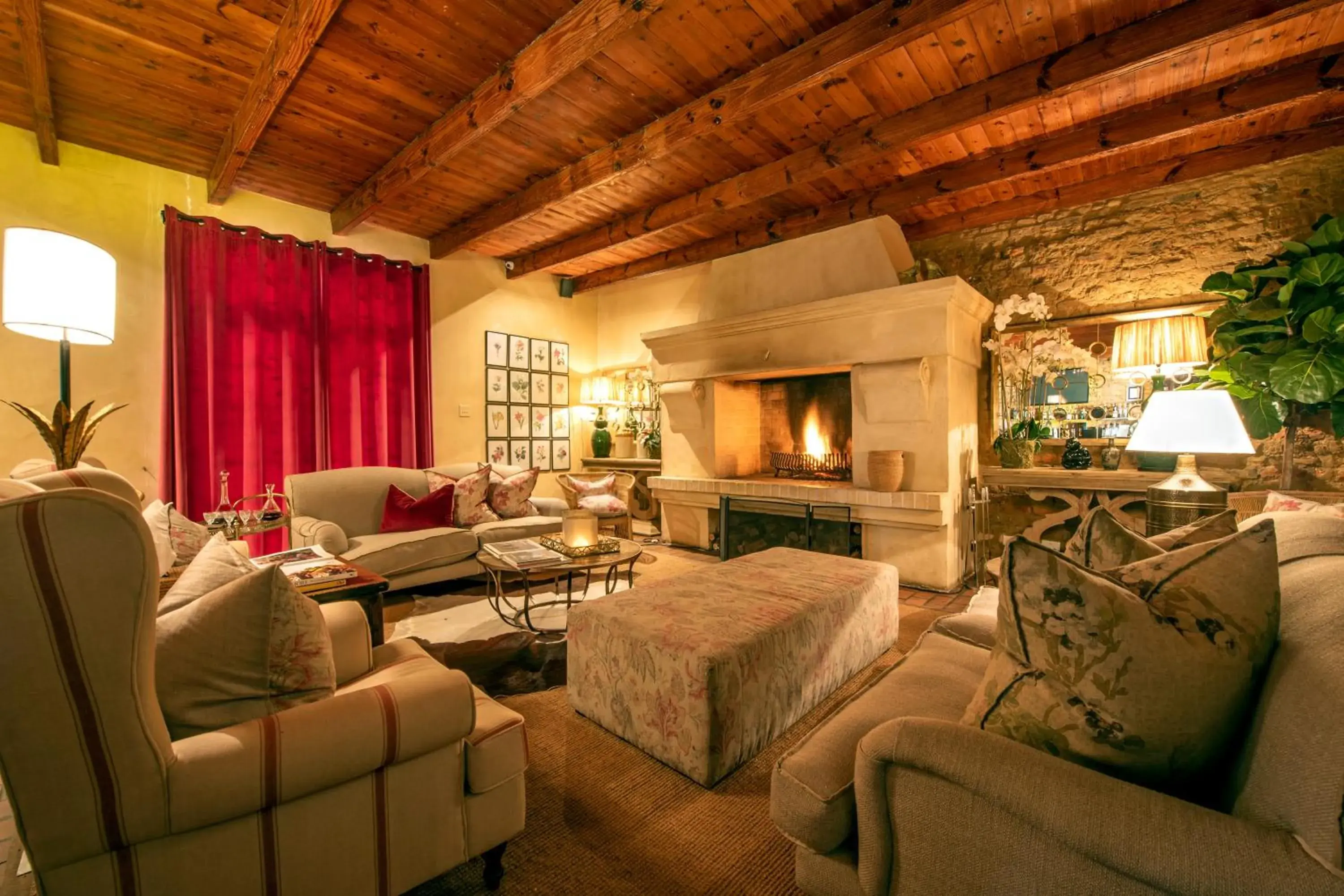 Lounge or bar in Avondrood Guest House by The Oyster Collection Lounge or bar in Avondrood Guest House by The Oyster Collection