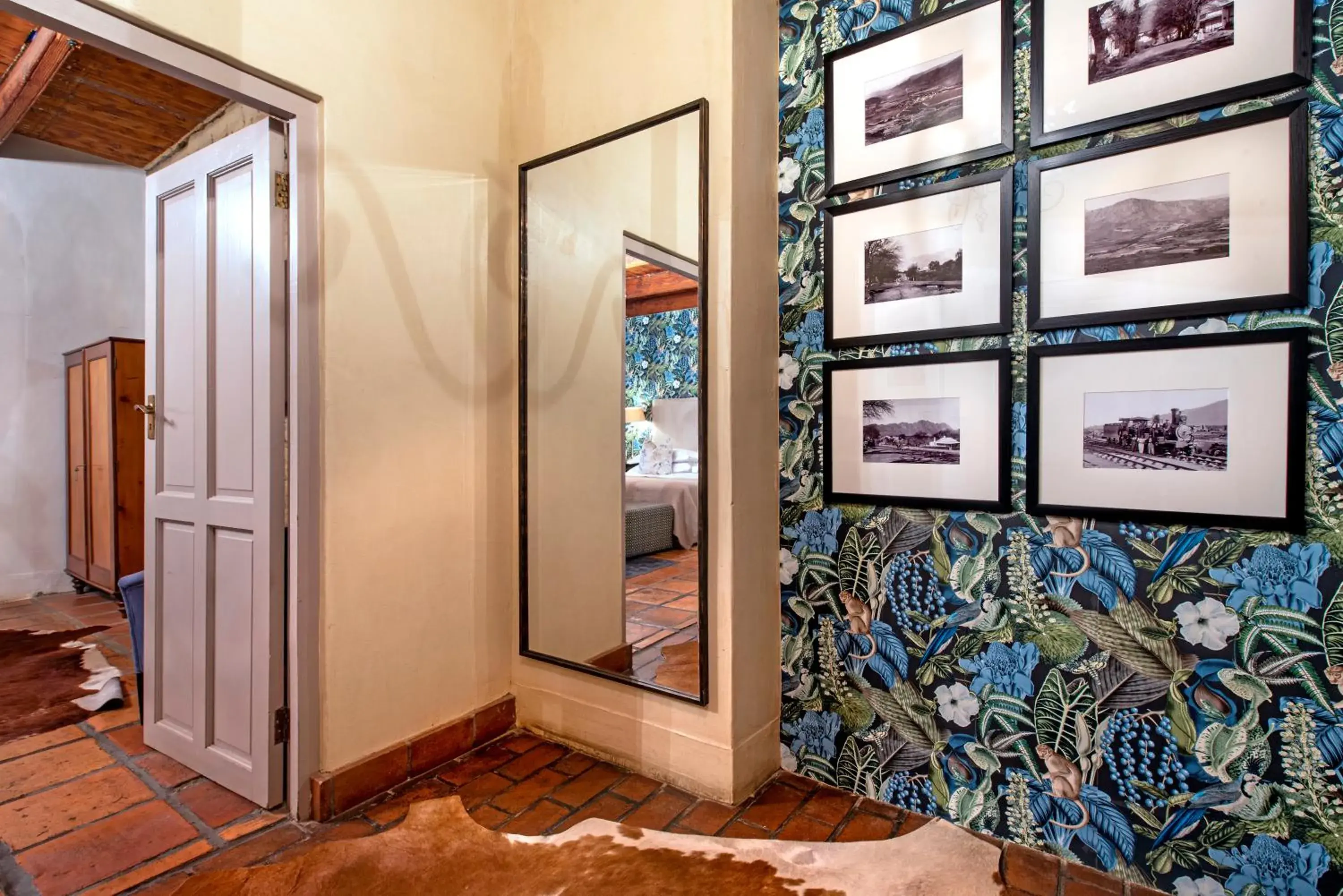 Facade/entrance in Avondrood Guest House by The Oyster Collection Facade/entrance in Avondrood Guest House by The Oyster Collection