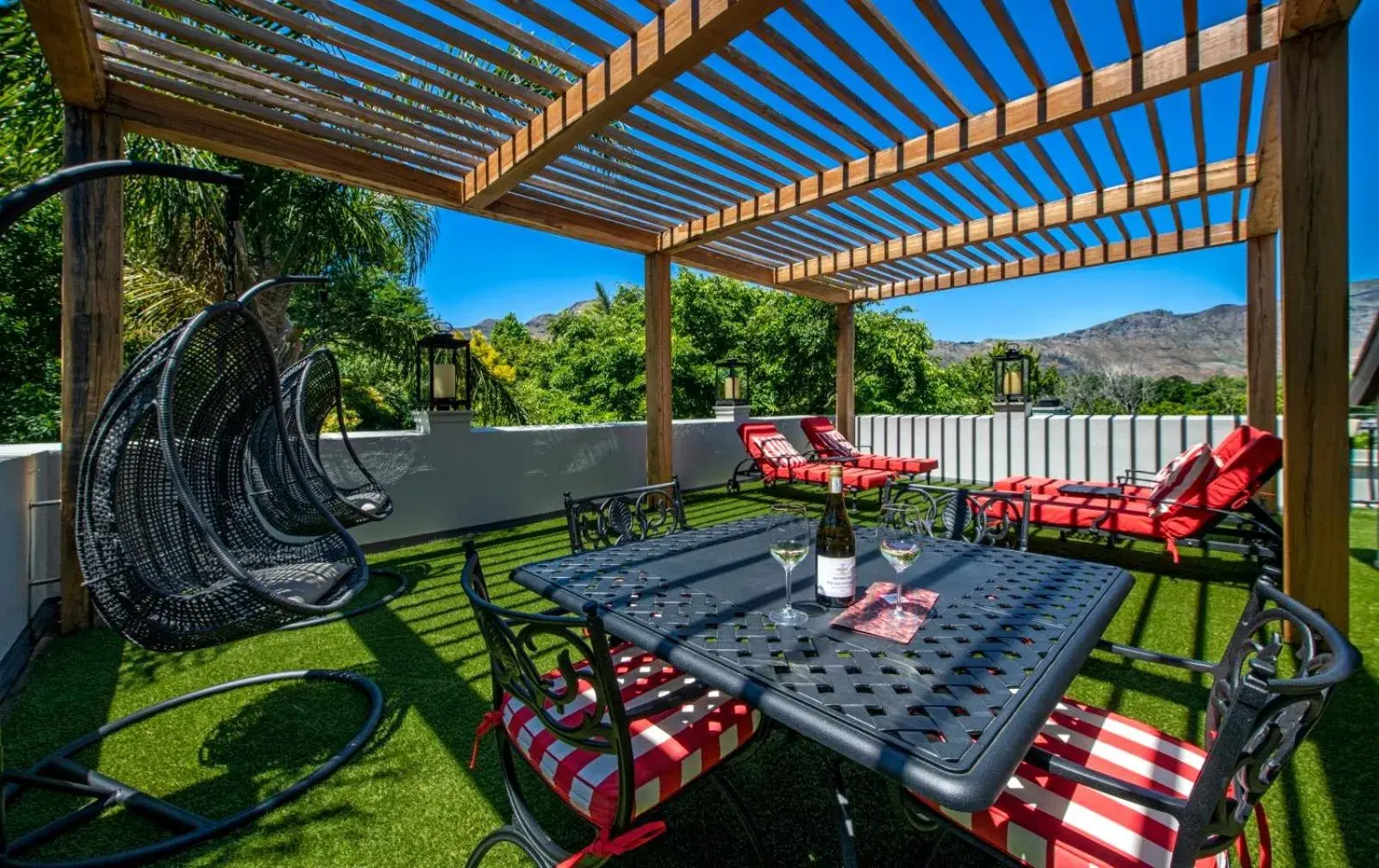 Mountain view in Avondrood Guest House by The Oyster Collection Mountain view in Avondrood Guest House by The Oyster Collection