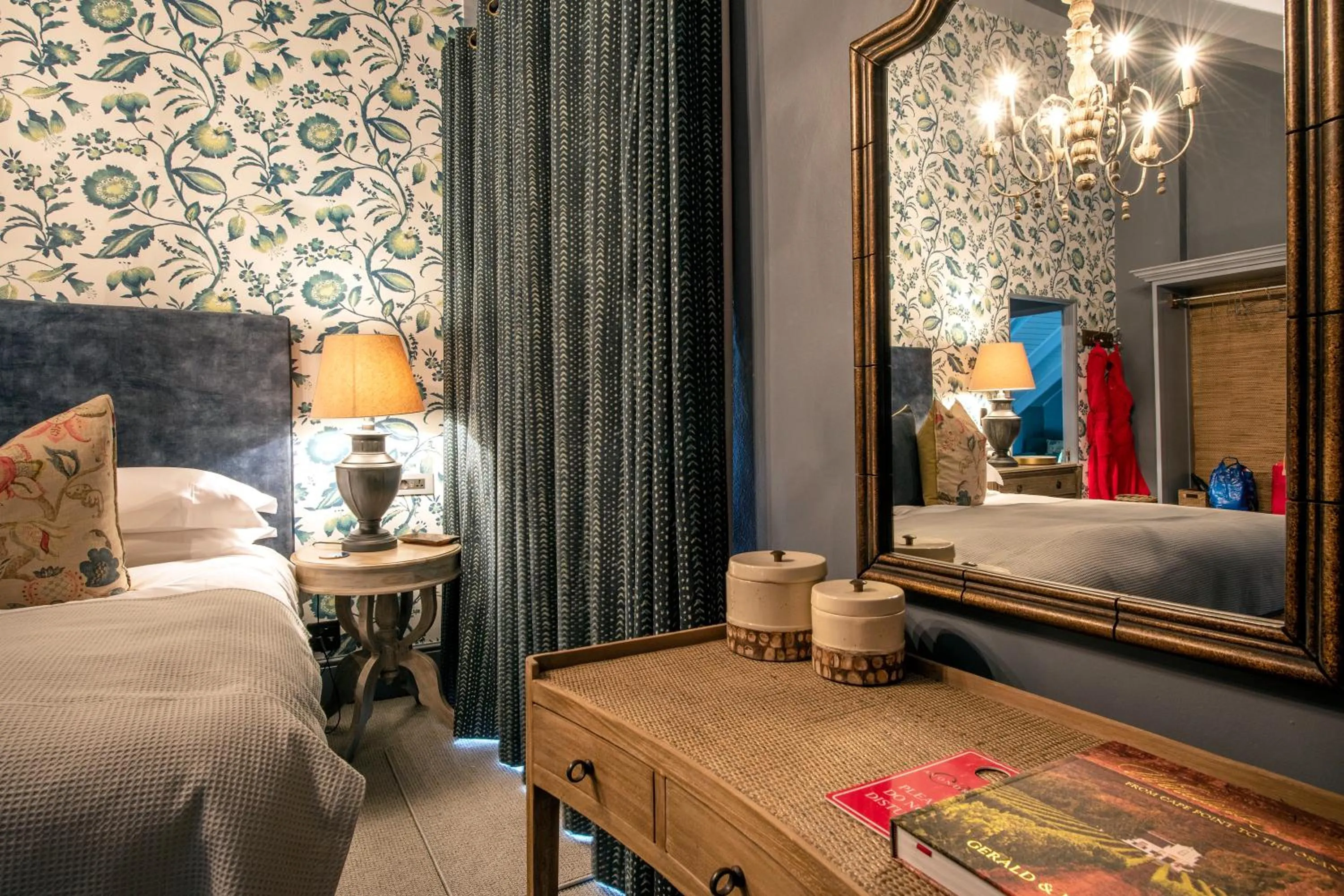 Bedroom, Bed in Avondrood Guest House by The Oyster Collection