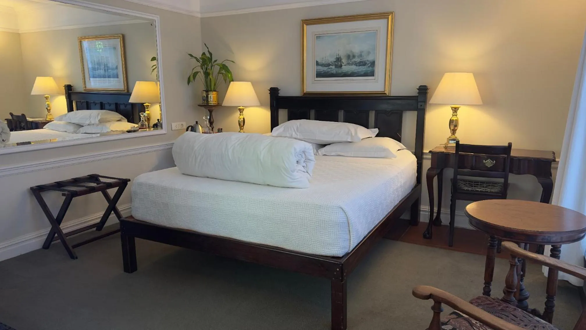 Bedroom, Bed in Tintagel Guest House