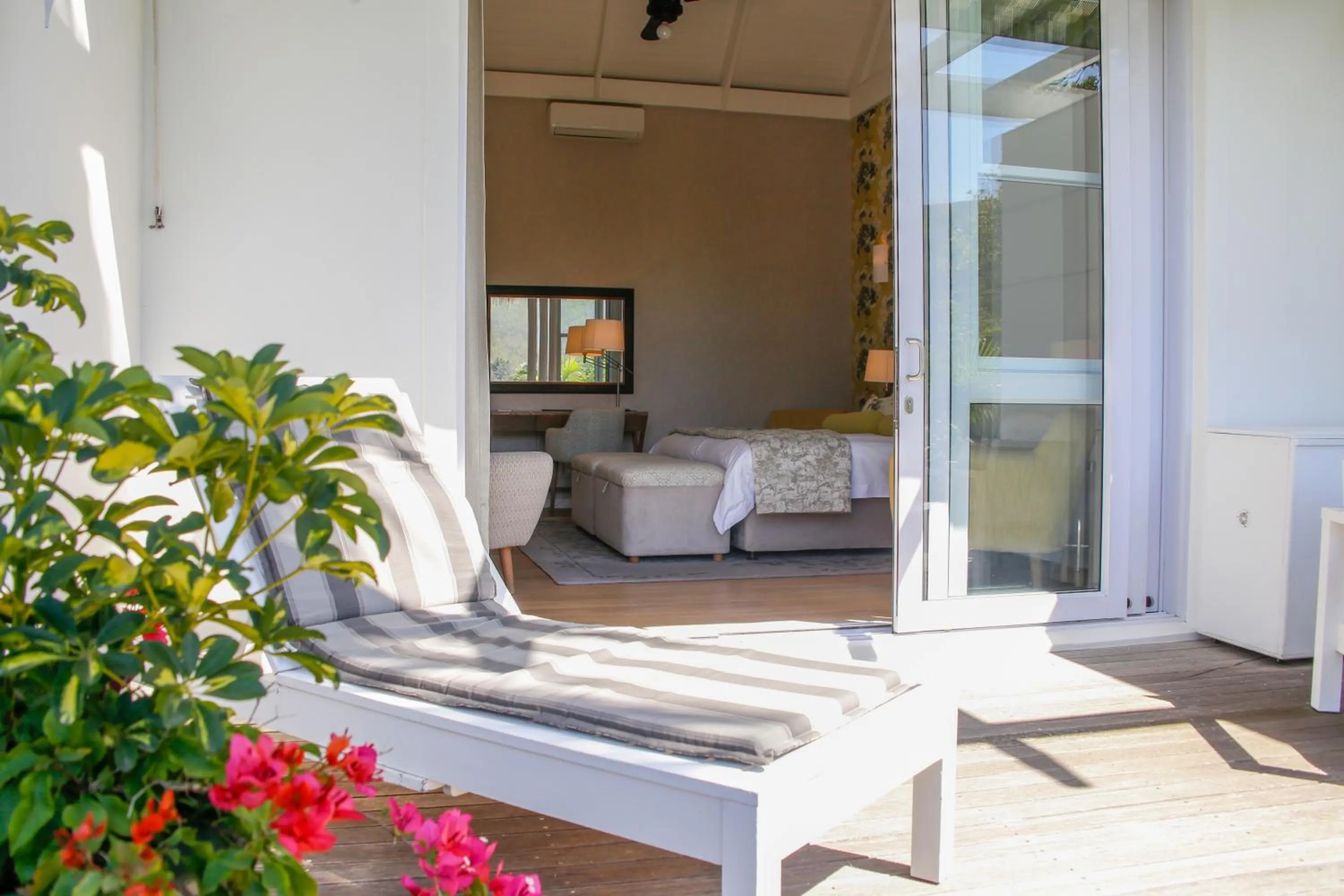 Patio, Bed in Falcons View Manor