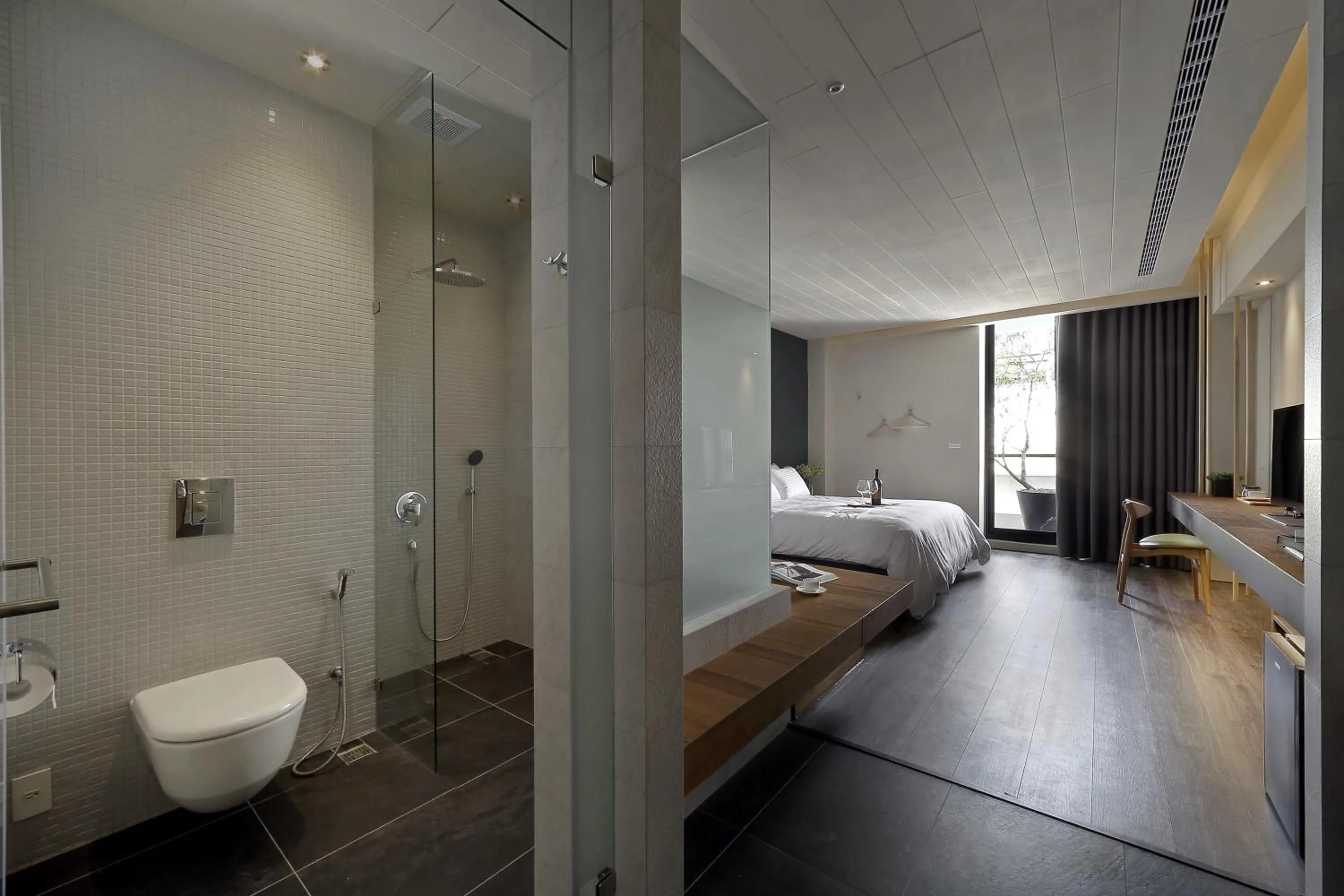 Toilet, Bed in Sun Moon Lake Blue Sky Bay B&B