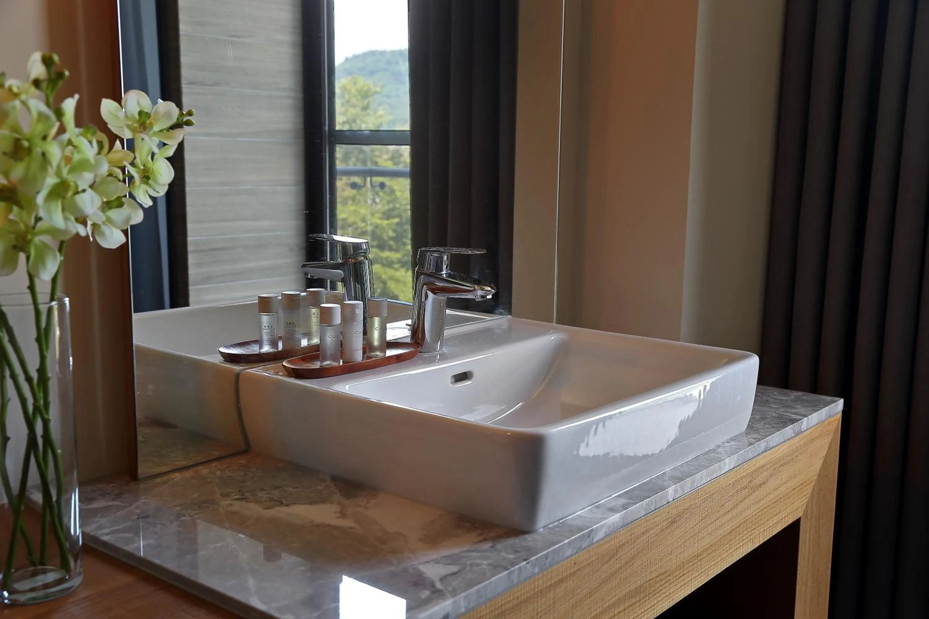 Bathroom in Sun Moon Lake Blue Sky Bay B&B