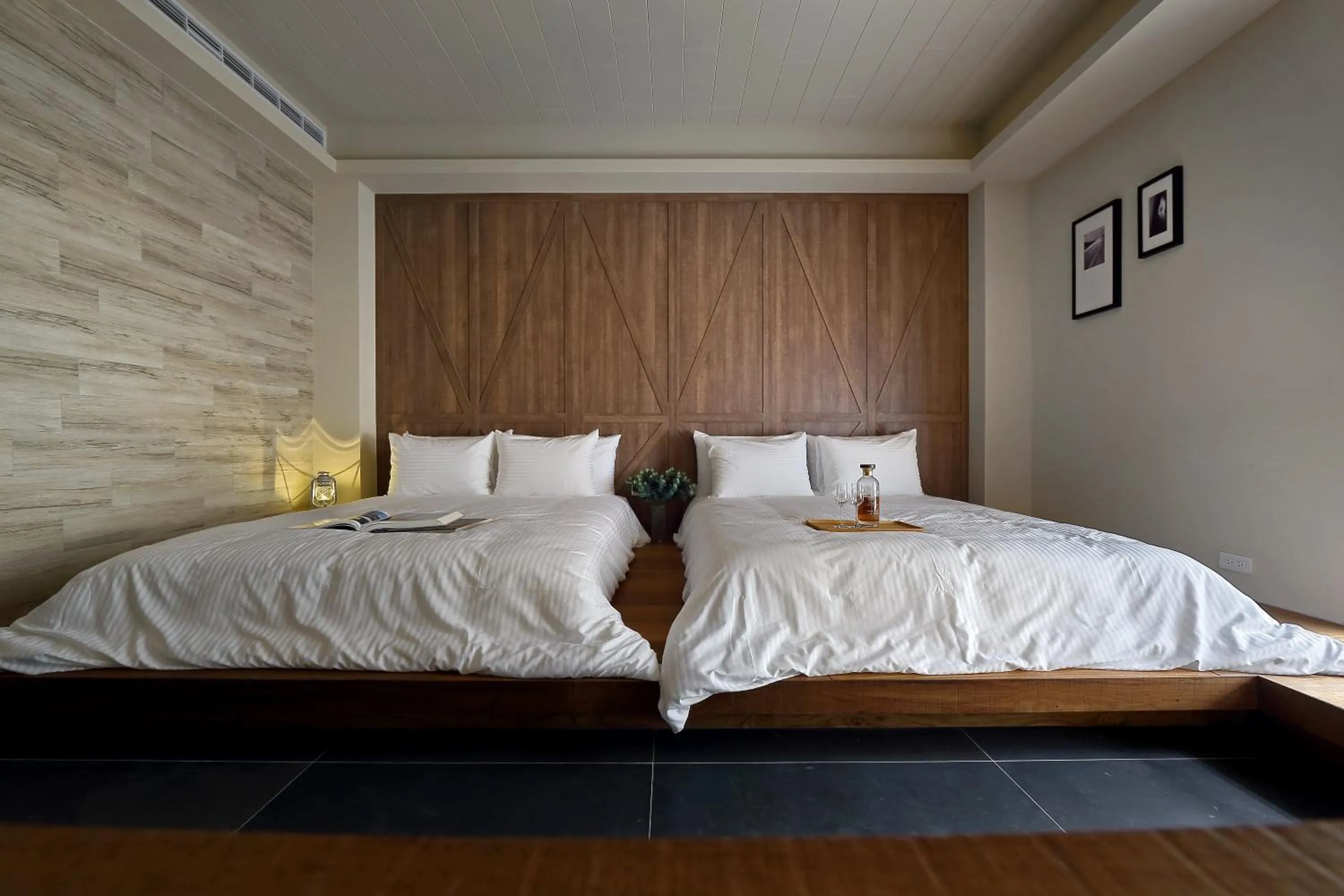 Bed in Sun Moon Lake Blue Sky Bay B&B