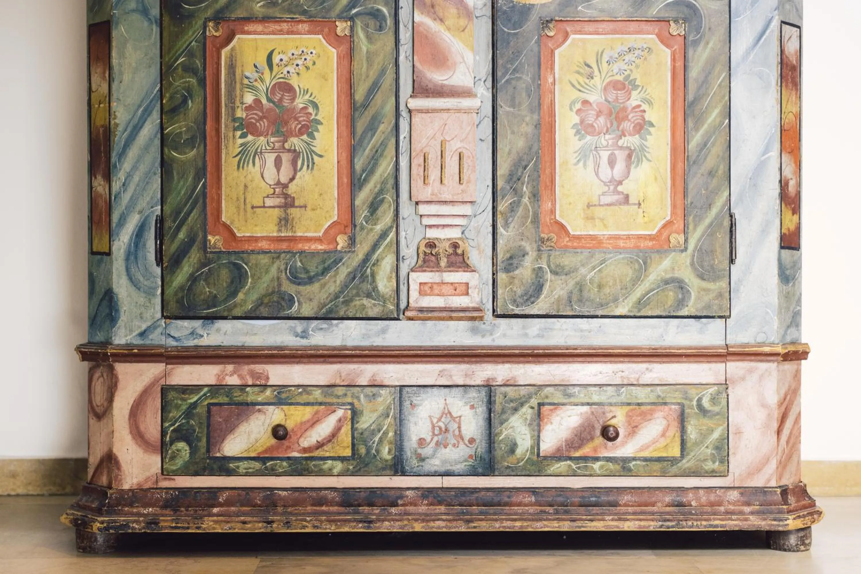 Photo of the whole room in Posthotel