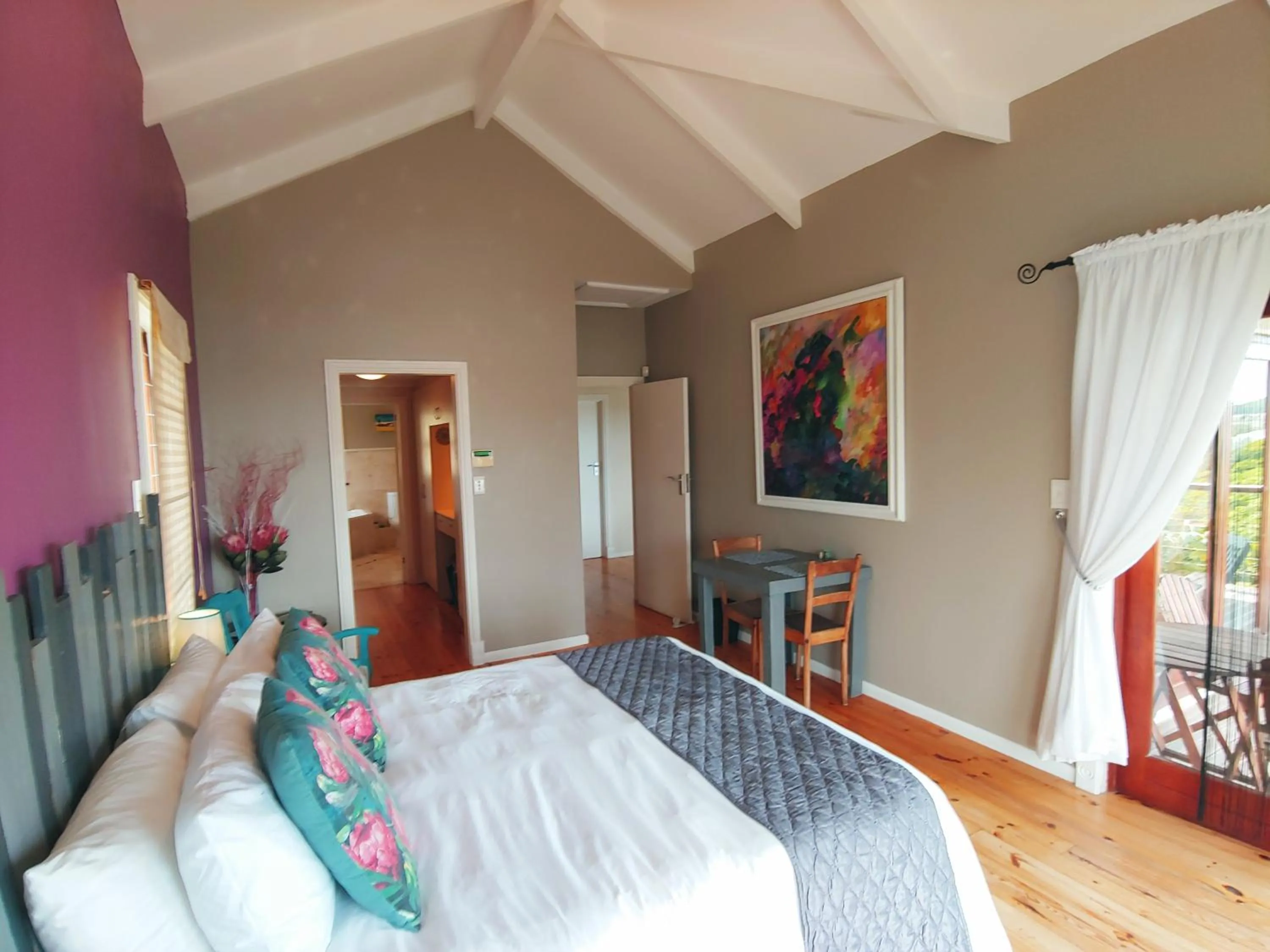 Photo of the whole room, Bed in Happy Homes - Imhoffs Gift