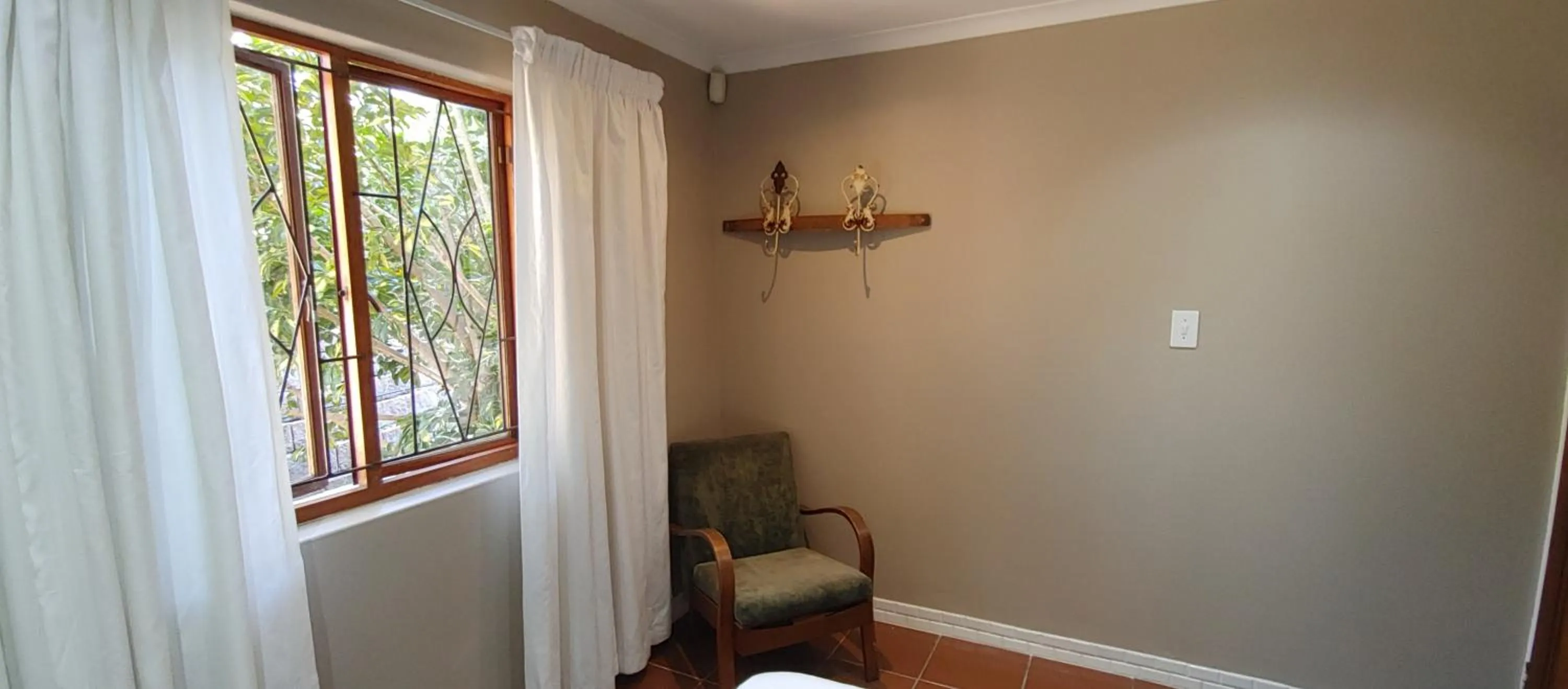 Seating area in Happy Homes - Imhoffs Gift