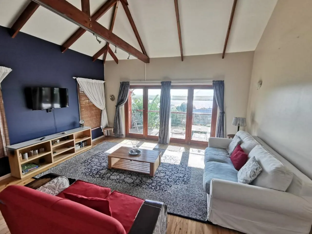 Communal lounge/ TV room in Happy Homes - Imhoffs Gift