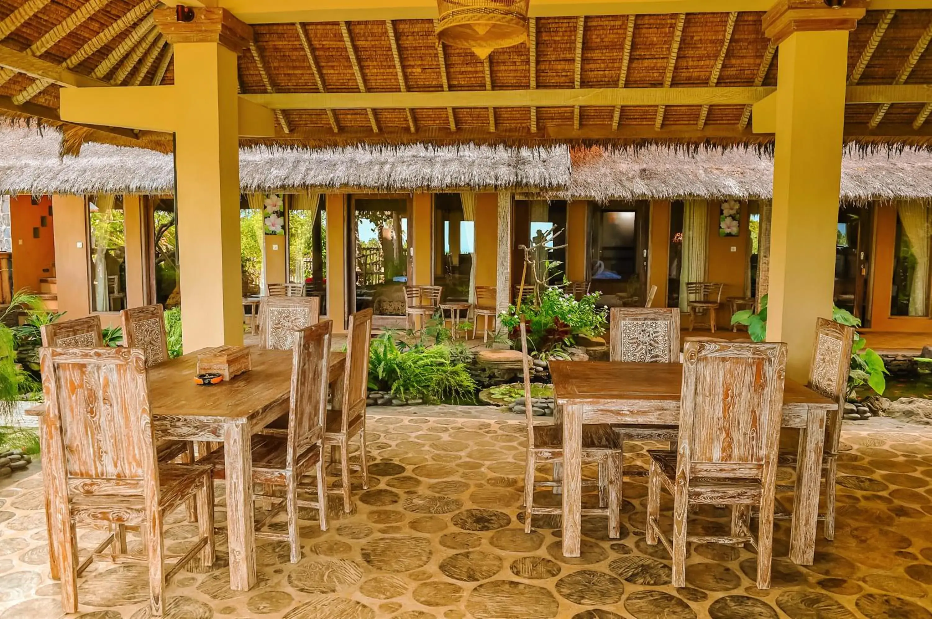 Restaurant/places to eat in Uma Shanty Near to Lempuyang Restaurant/places to eat in Uma Shanty Near to Lempuyang