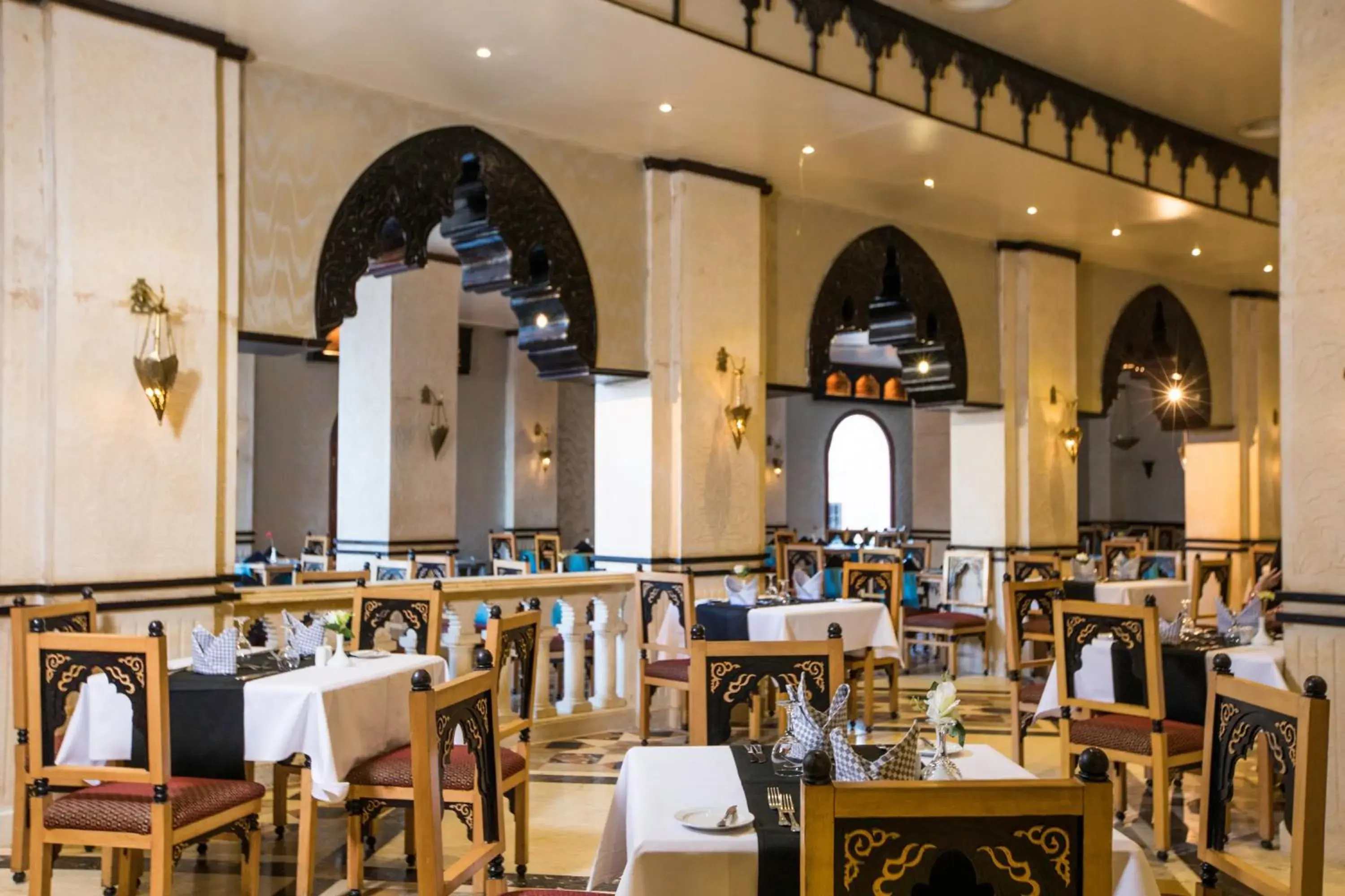Restaurant/places to eat in Sunrise Mamlouk Palace Resort Restaurant/places to eat in Sunrise Mamlouk Palace Resort