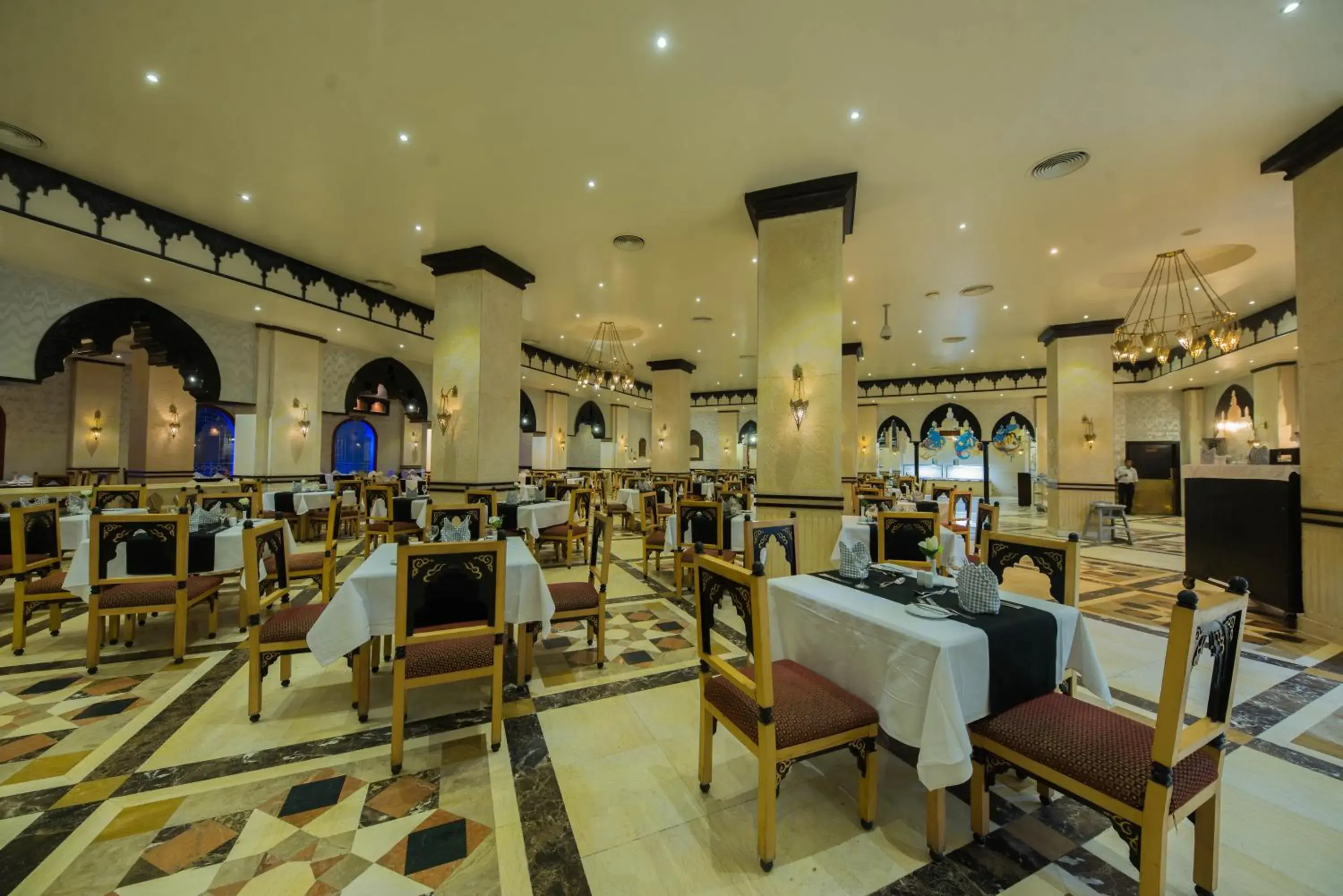 Restaurant/places to eat in Sunrise Mamlouk Palace Resort Restaurant/places to eat in Sunrise Mamlouk Palace Resort
