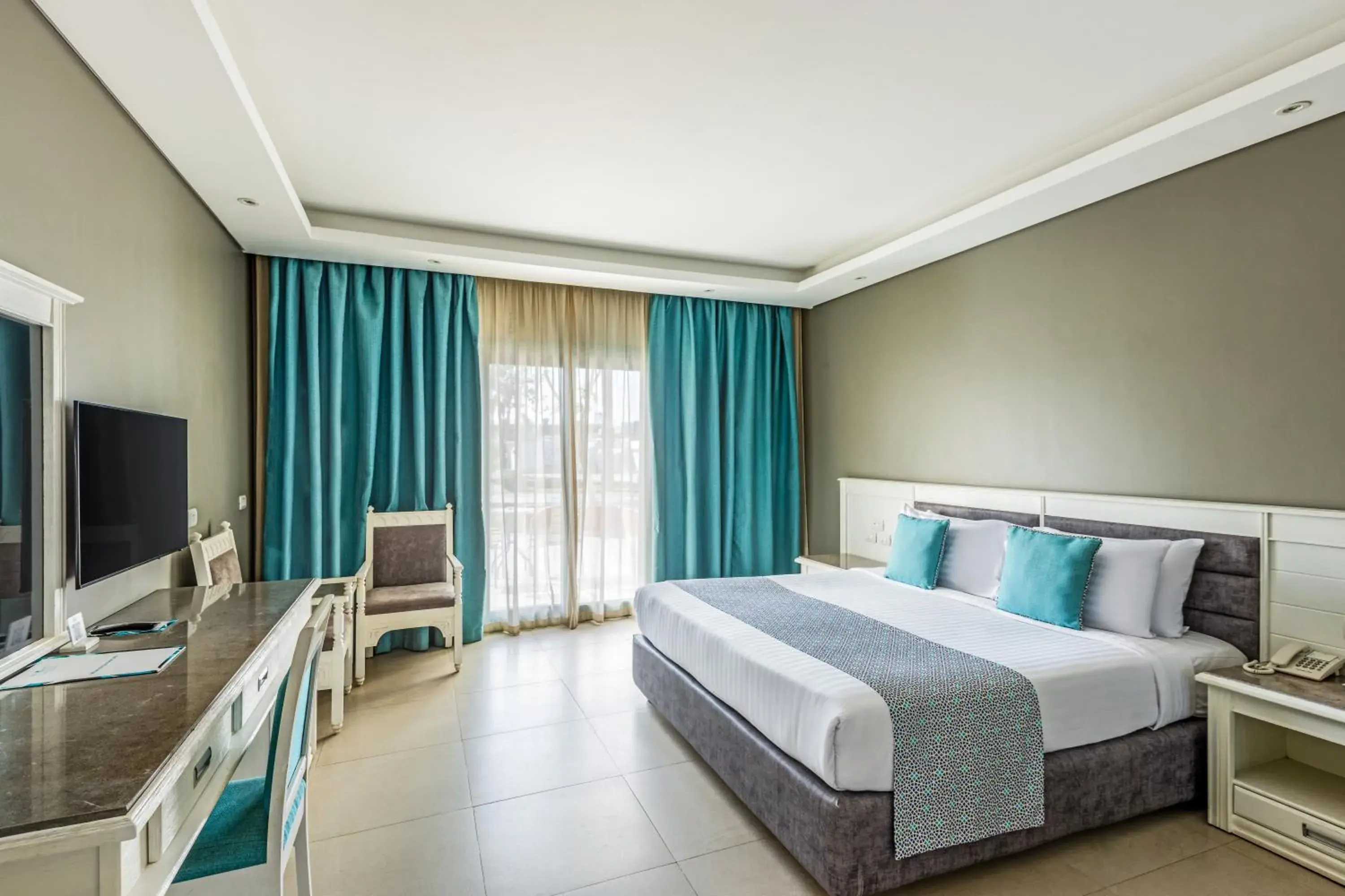 Deluxe Room - single occupancy in Sunrise Garden Beach Resort Deluxe Room - single occupancy in Sunrise Garden Beach Resort