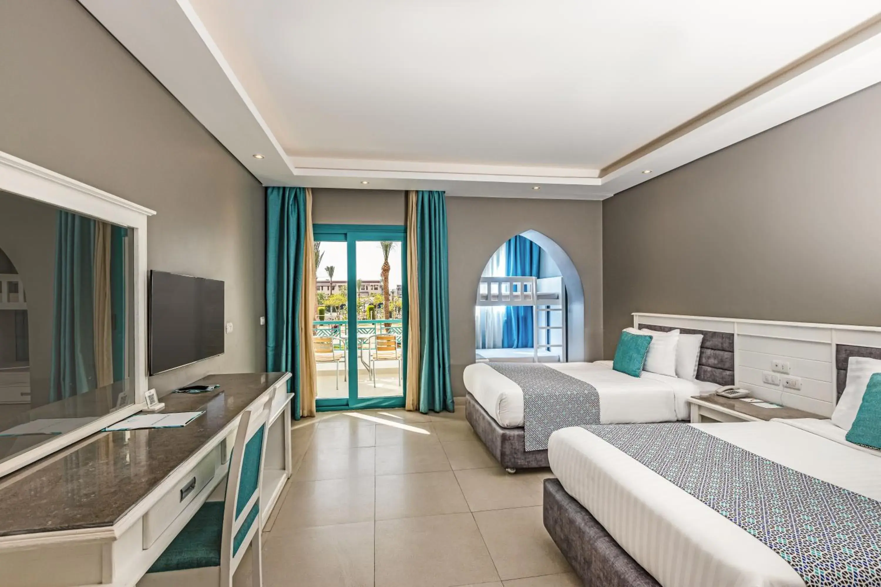 Family Room with Bunk Bed in Sunrise Garden Beach Resort Family Room with Bunk Bed in Sunrise Garden Beach Resort