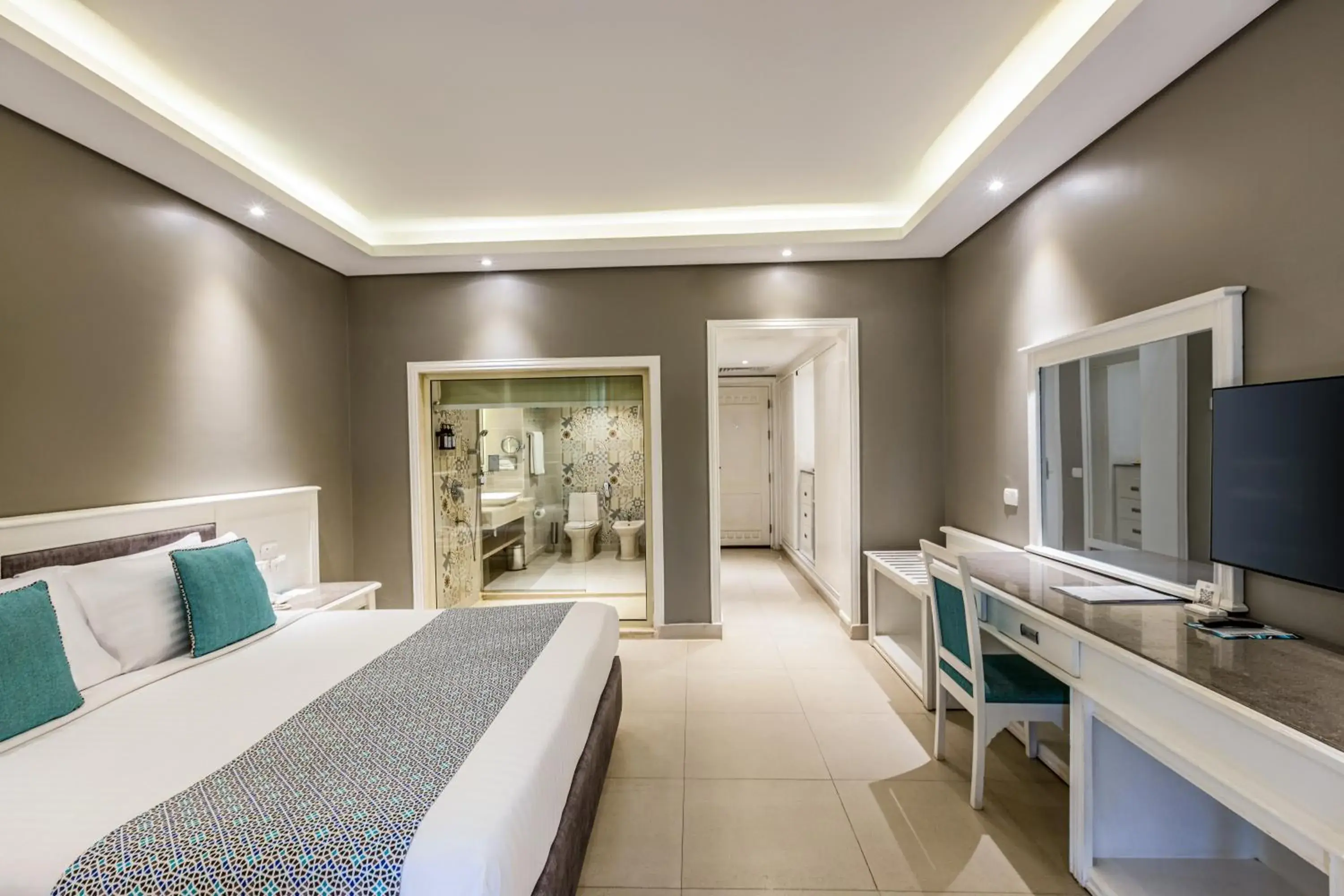 Deluxe Double Room with Side Sea View - single occupancy in Sunrise Garden Beach Resort Deluxe Double Room with Side Sea View - single occupancy in Sunrise Garden Beach Resort